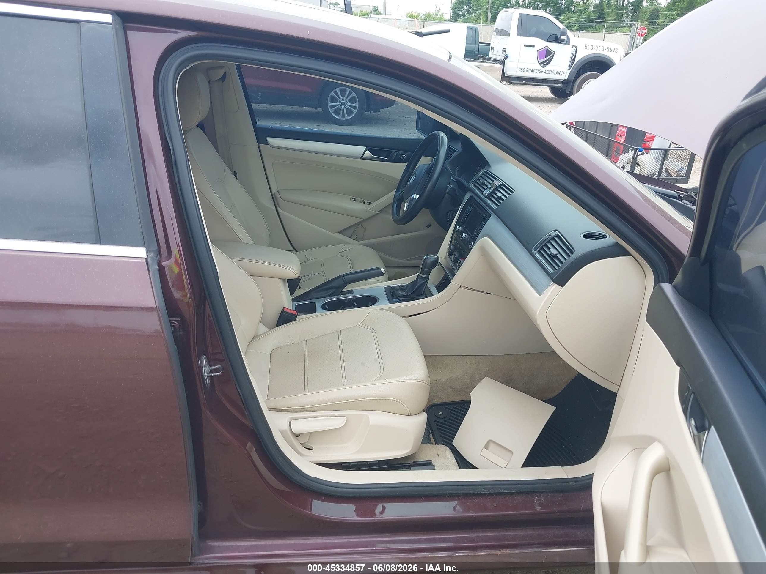 2013 Volkswagen Passat 2.5l Se Коричневый vin: 1VWBP7A31DC035041