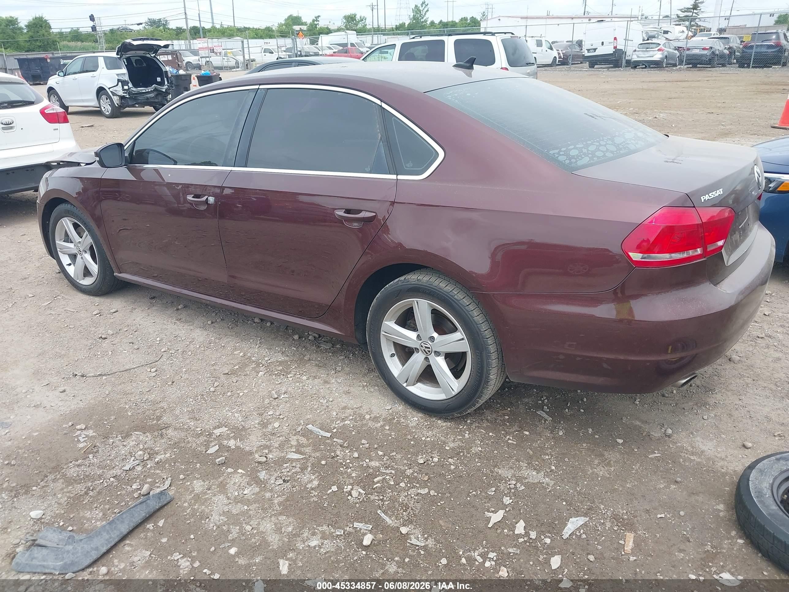 2013 Volkswagen Passat 2.5l Se Коричневый vin: 1VWBP7A31DC035041