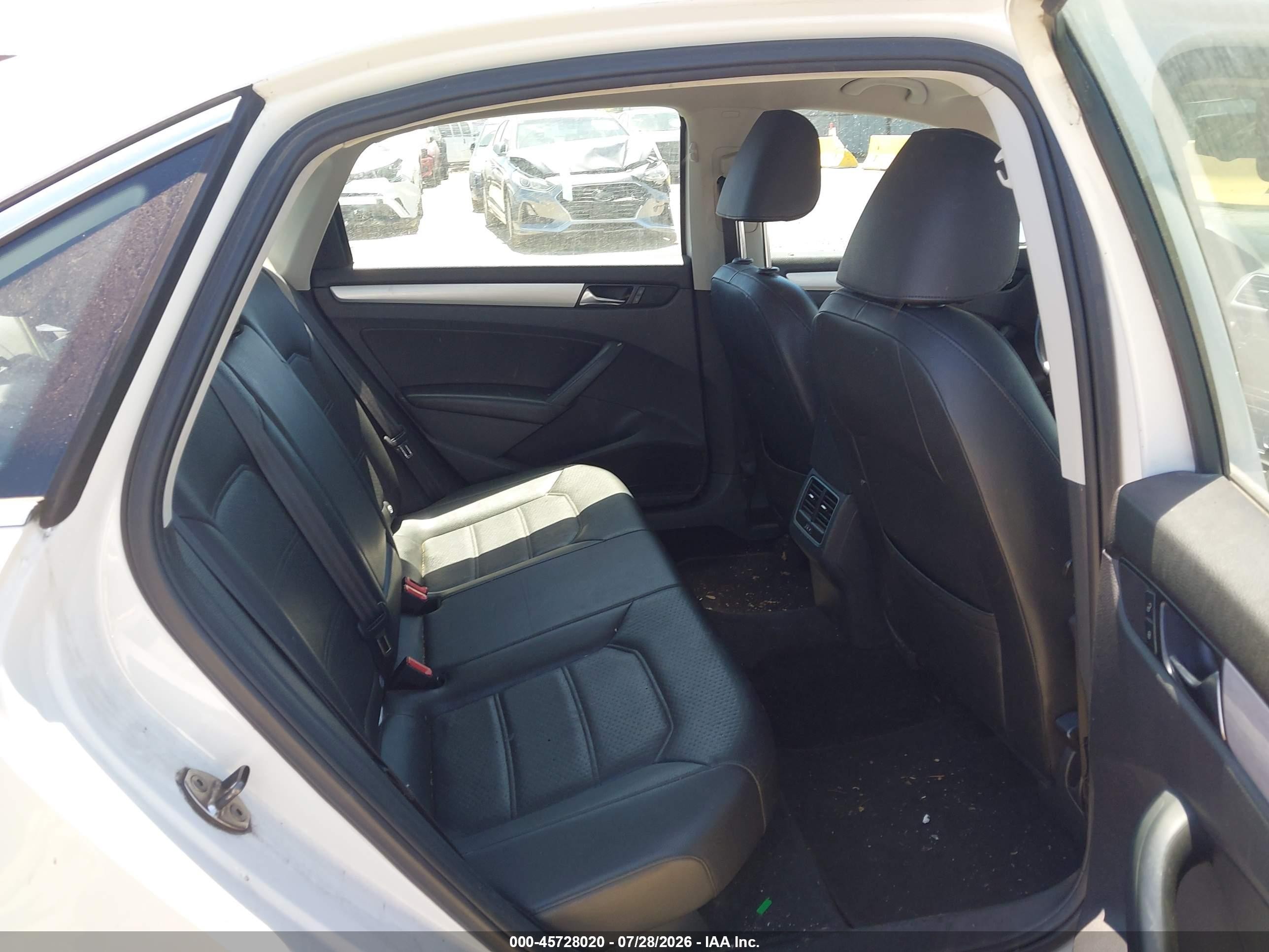 2013 Volkswagen Passat 2.5l Se White vin: 1VWBP7A31DC044452