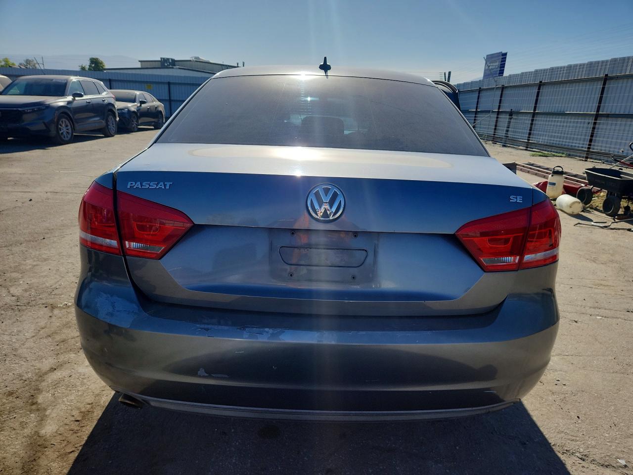2013 Volkswagen Passat Se Gray vin: 1VWBP7A31DC067407