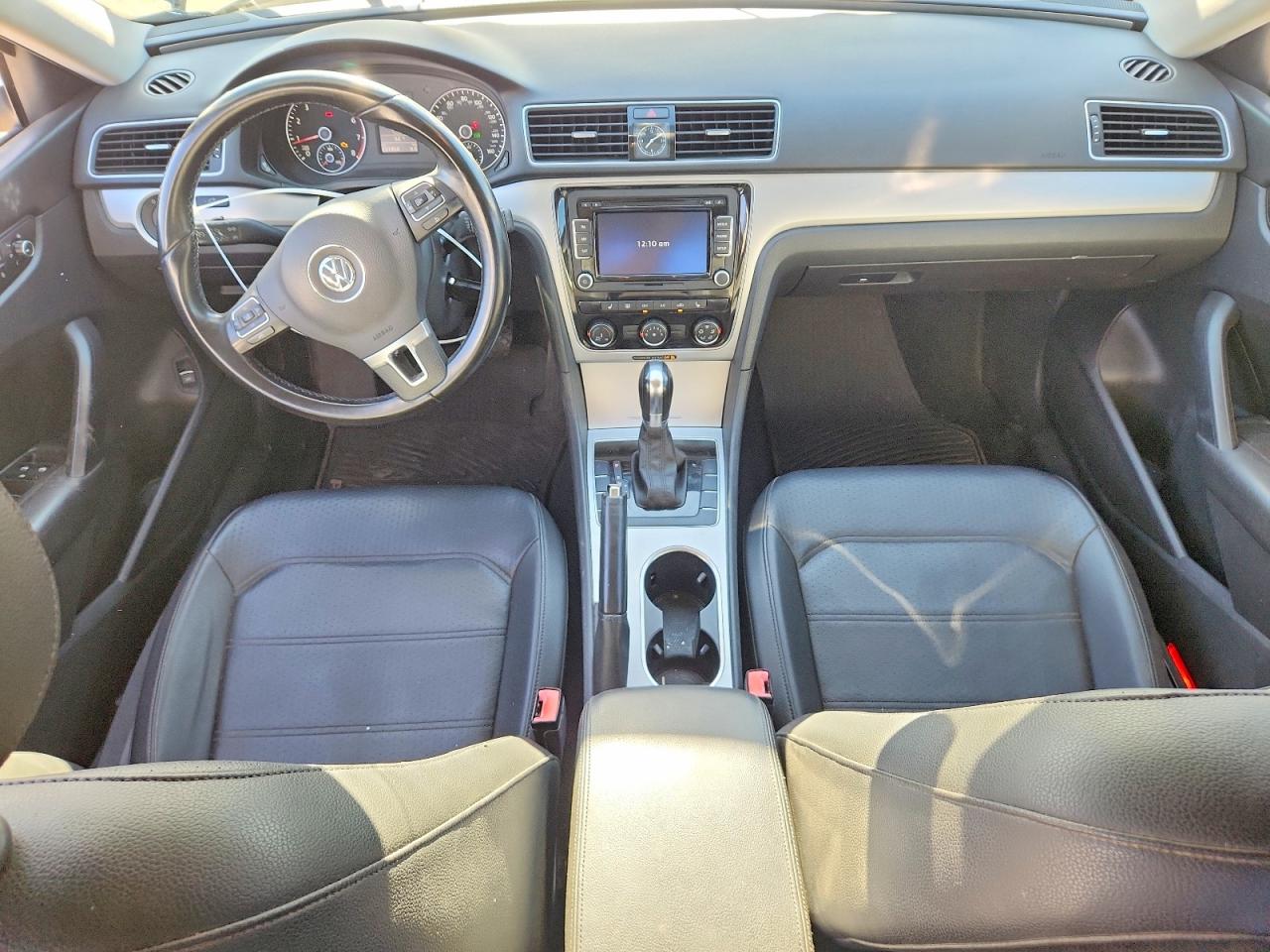 2013 Volkswagen Passat Se Gray vin: 1VWBP7A31DC067407