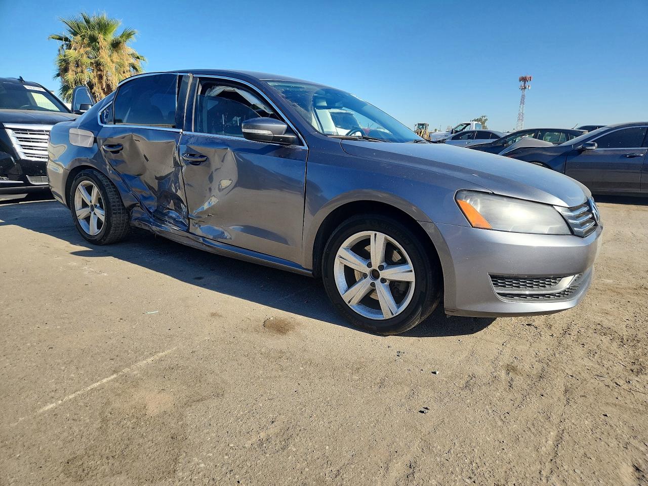 2013 Volkswagen Passat Se Gray vin: 1VWBP7A31DC067407