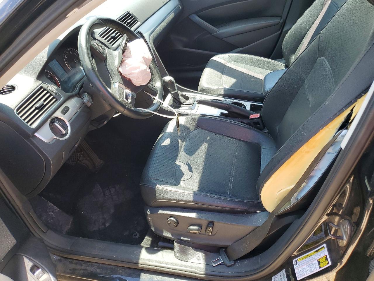 2013 Volkswagen Passat Se Black vin: 1VWBP7A31DC085082