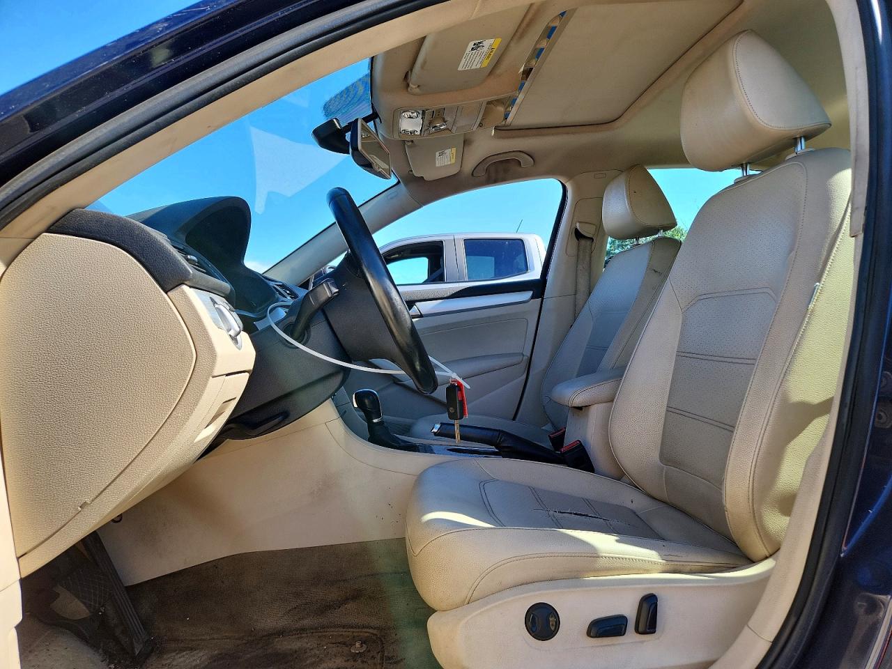 2013 Volkswagen Passat Se Blue vin: 1VWBP7A31DC094039