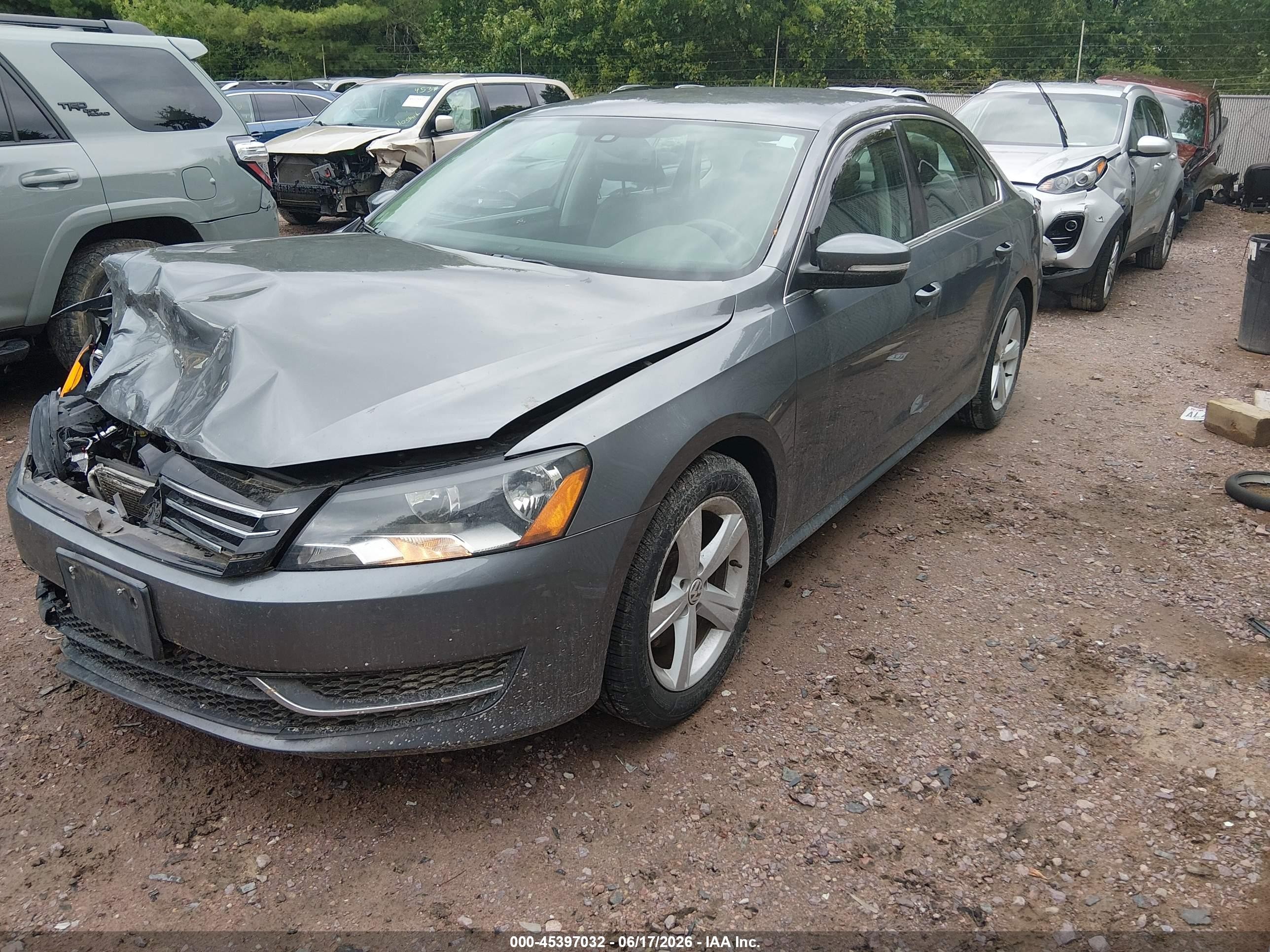 2013 Volkswagen Passat 2.5l Se Серый vin: 1VWBP7A31DC100972