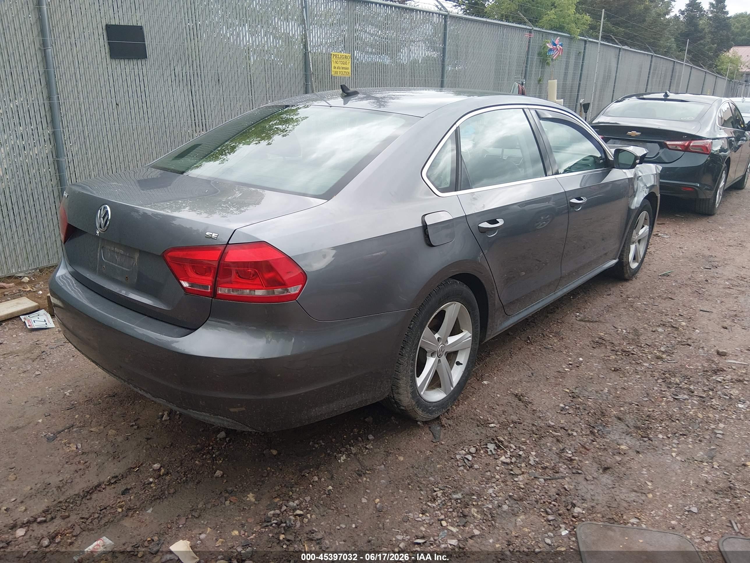 2013 Volkswagen Passat 2.5l Se Серый vin: 1VWBP7A31DC100972