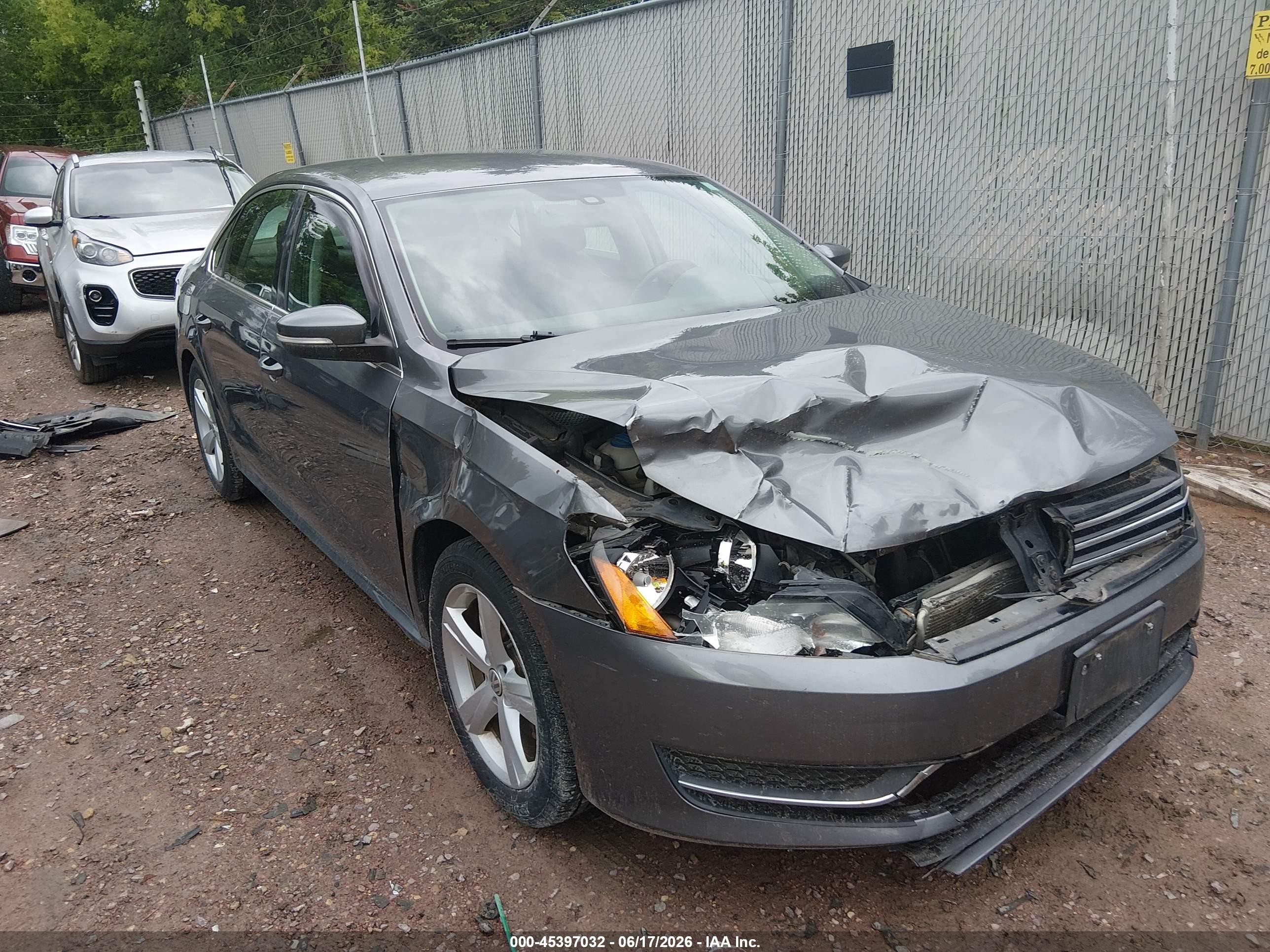 2013 Volkswagen Passat 2.5l Se Gray vin: 1VWBP7A31DC100972