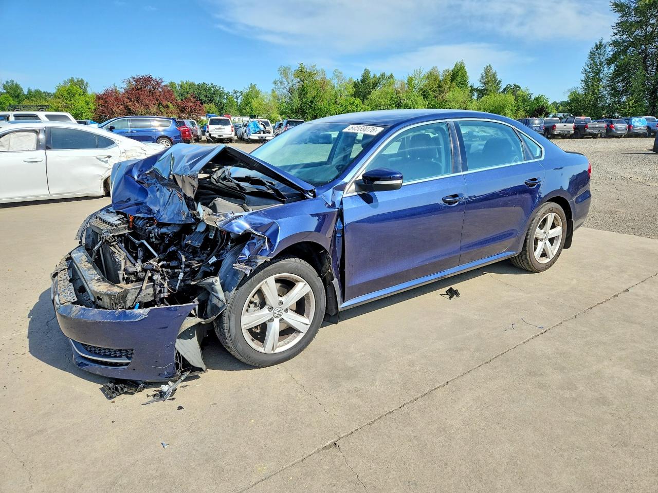 2013 Volkswagen Passat Se Blue vin: 1VWBP7A31DC103984