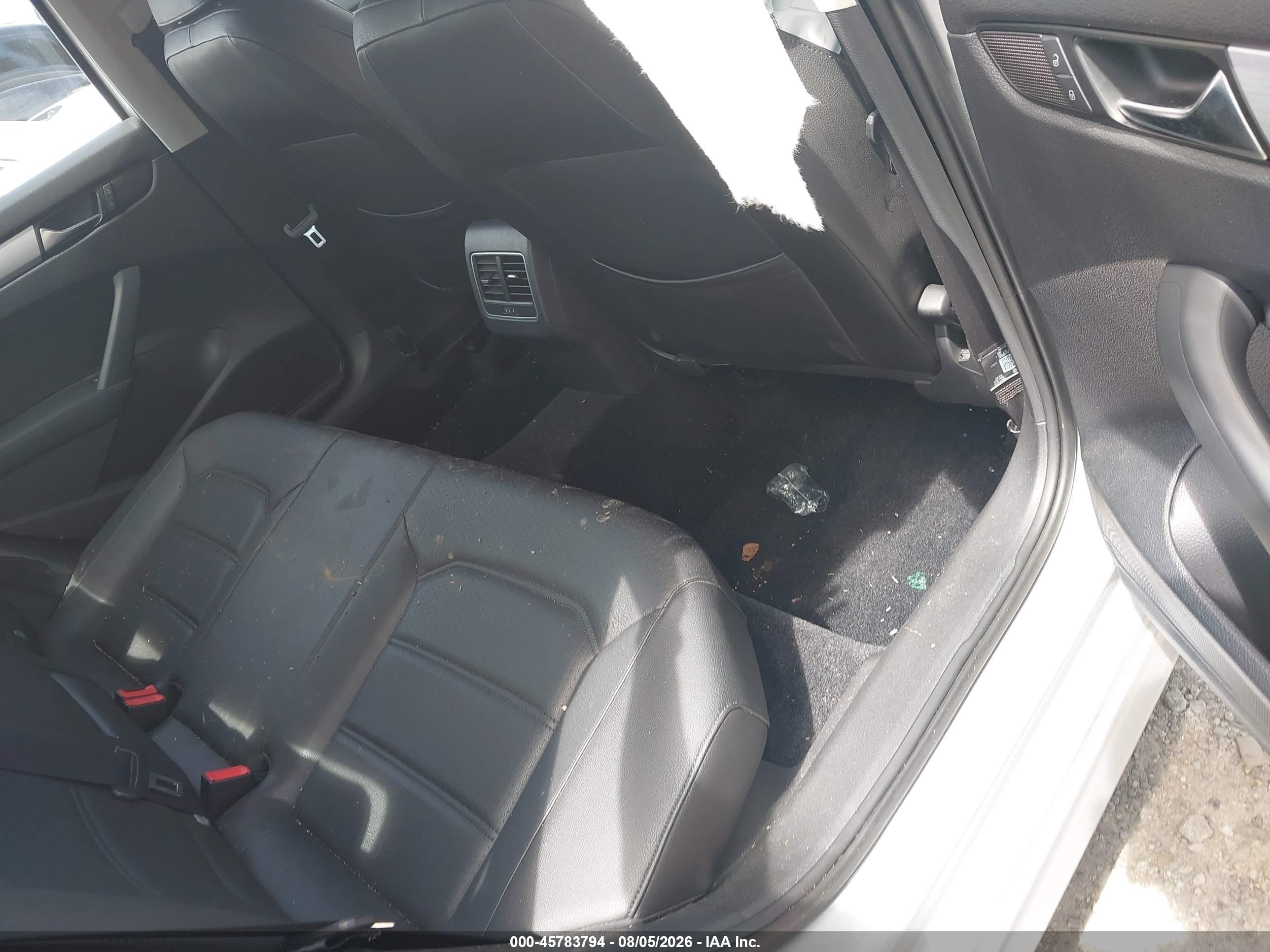 2013 Volkswagen Passat 2.5l Se Silver vin: 1VWBP7A31DC104083