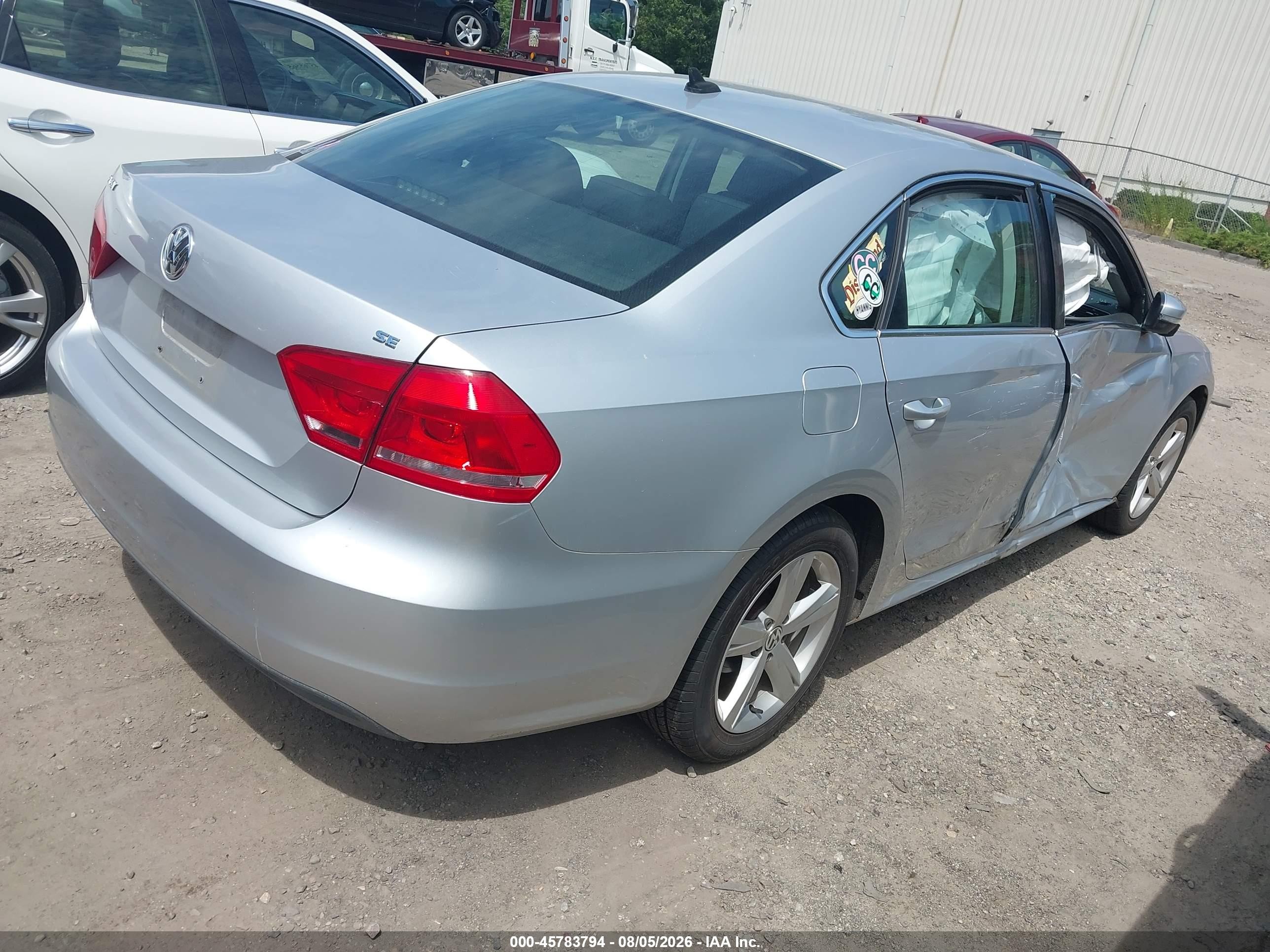 2013 Volkswagen Passat 2.5l Se Silver vin: 1VWBP7A31DC104083