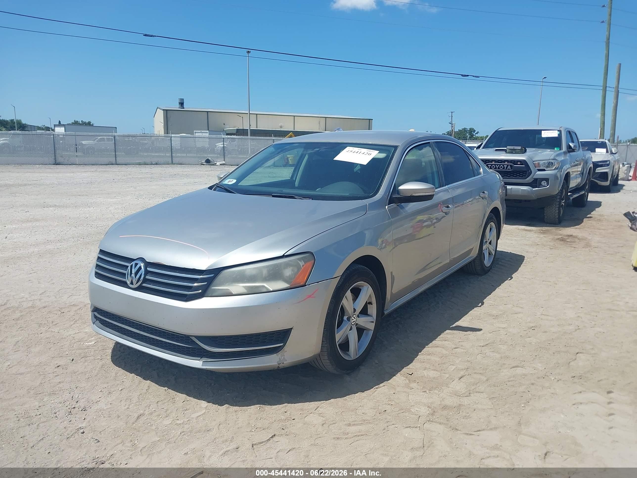 2013 Volkswagen Passat 2.5l Se Gray vin: 1VWBP7A31DC112488