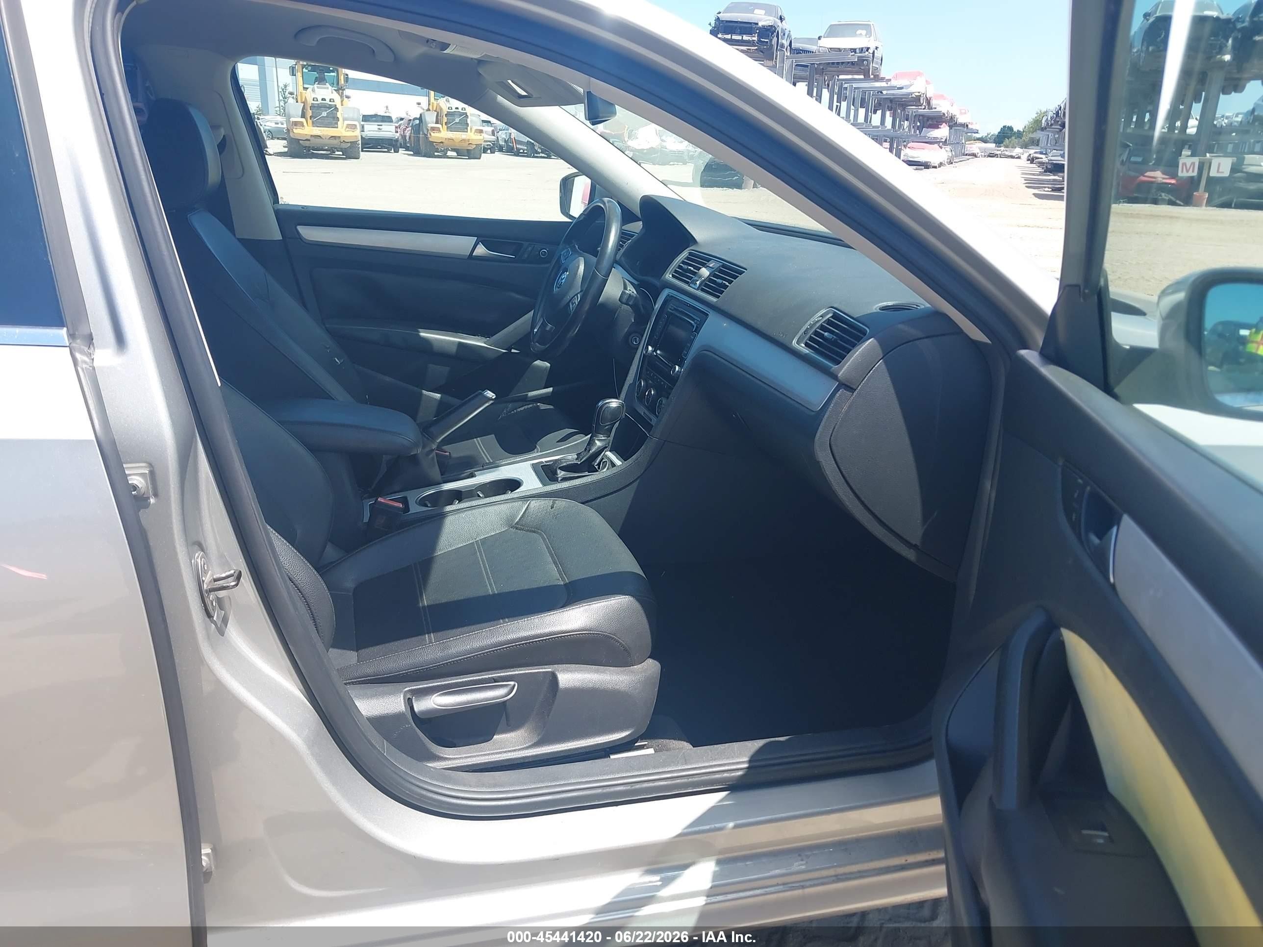 2013 Volkswagen Passat 2.5l Se Gray vin: 1VWBP7A31DC112488