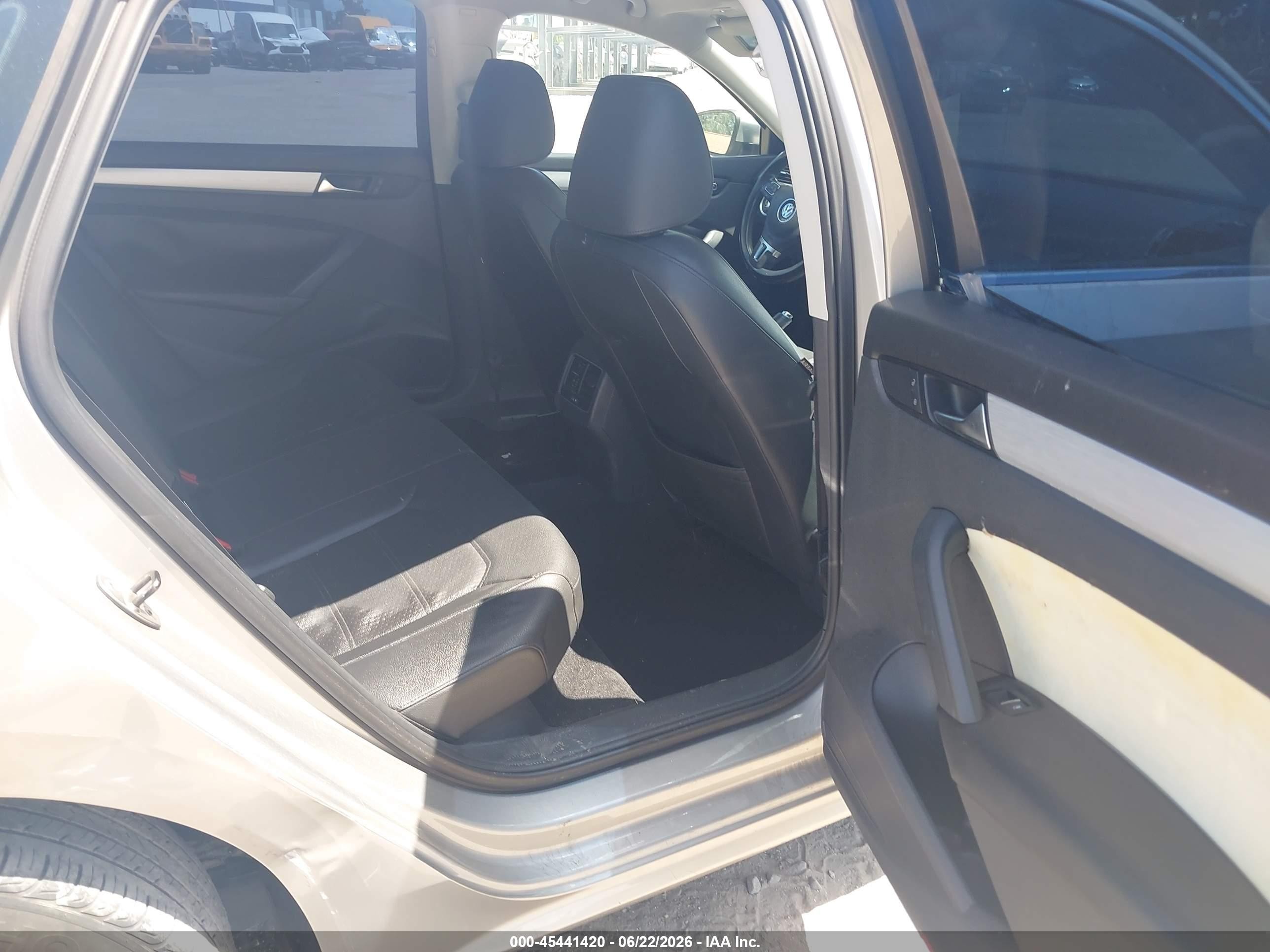 2013 Volkswagen Passat 2.5l Se Gray vin: 1VWBP7A31DC112488