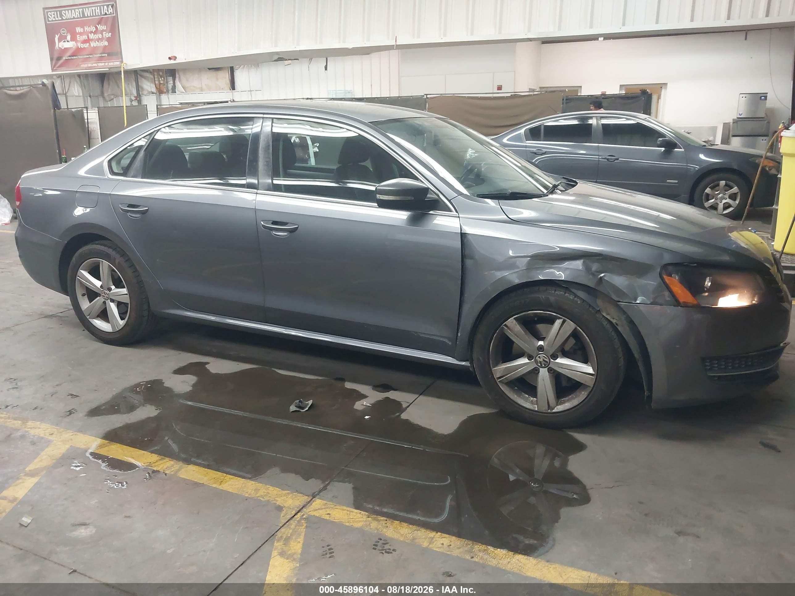 2013 Volkswagen Passat 2.5l Se Gray vin: 1VWBP7A31DC137343