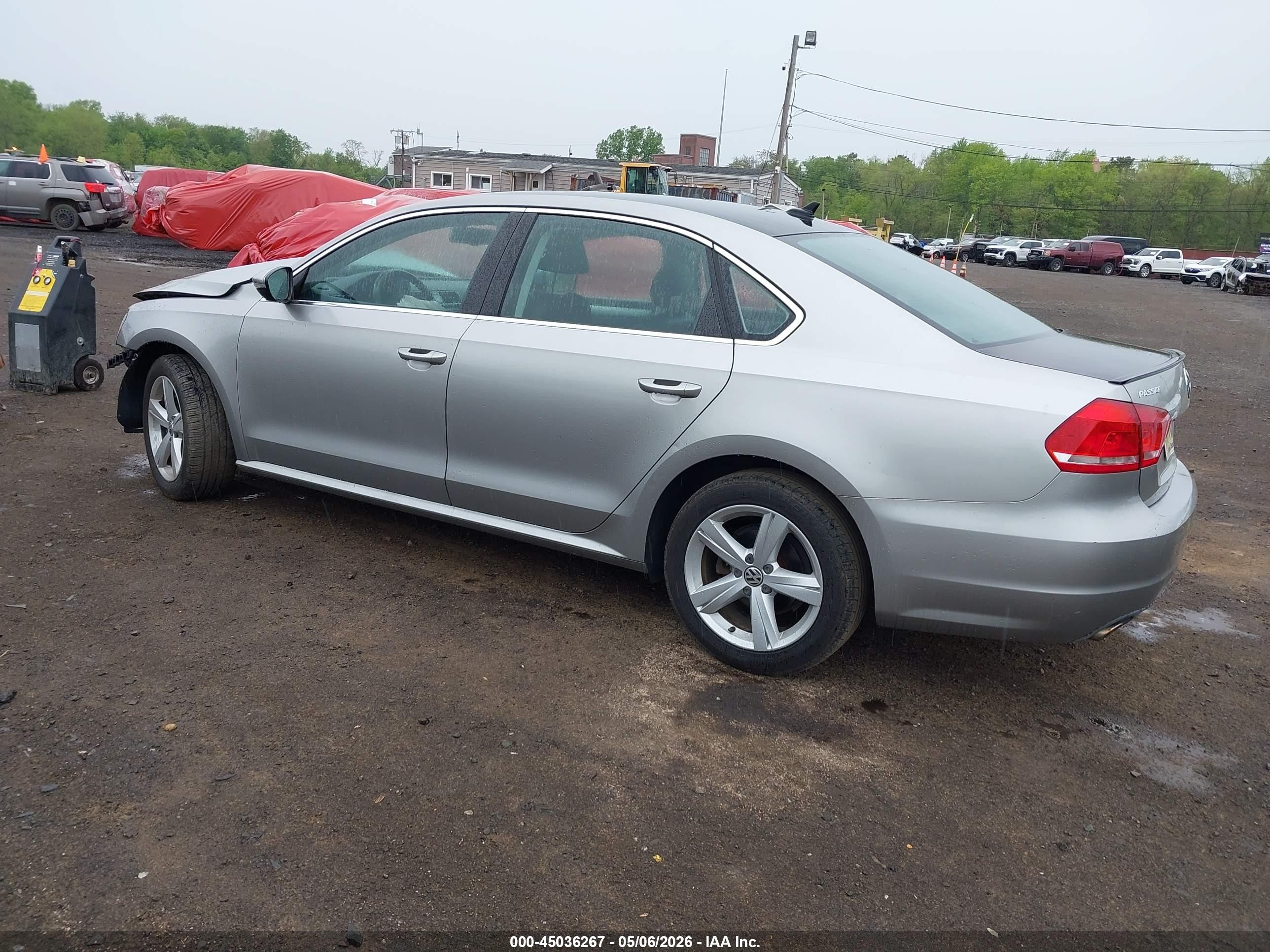 2012 Volkswagen Passat 2.5l Se Silver vin: 1VWBP7A32CC044717