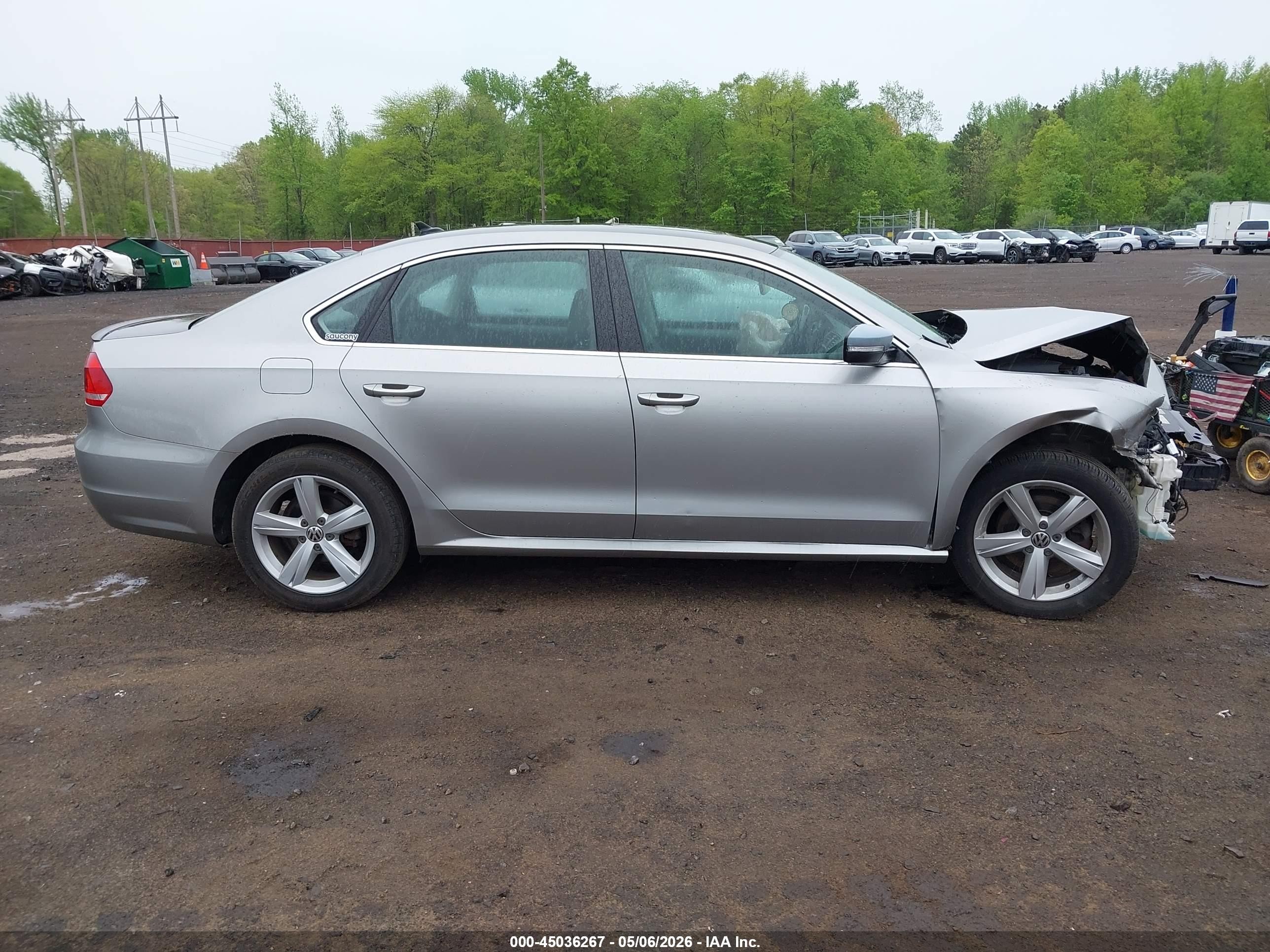 2012 Volkswagen Passat 2.5l Se Silver vin: 1VWBP7A32CC044717