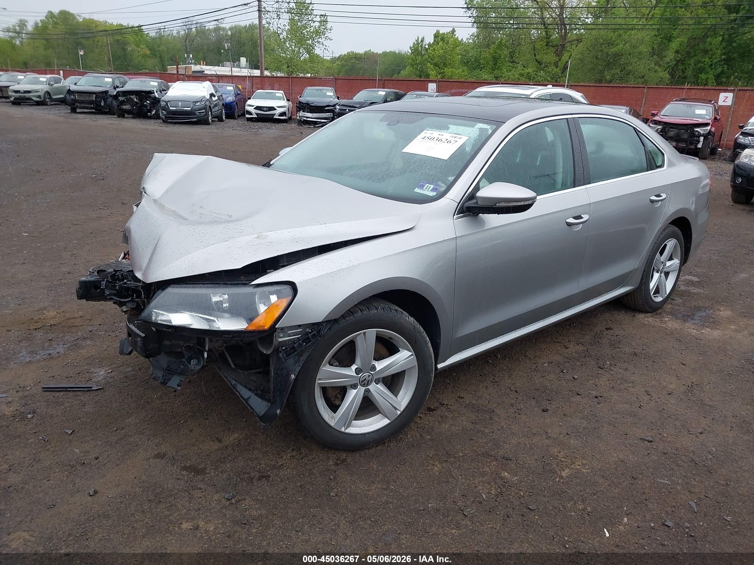 2012 Volkswagen Passat 2.5l Se Silver vin: 1VWBP7A32CC044717