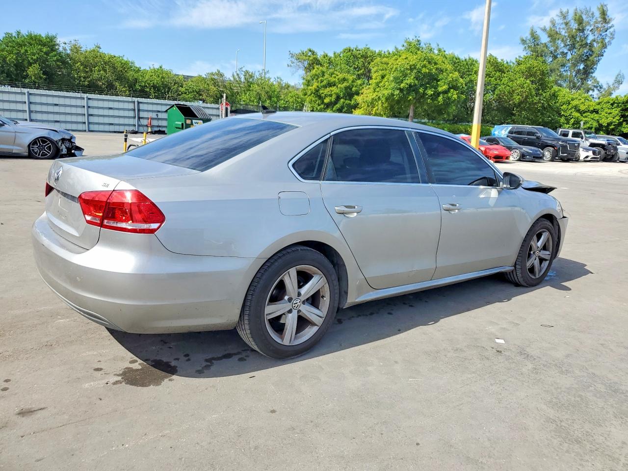 2012 Volkswagen Passat Se Silver vin: 1VWBP7A32CC054468