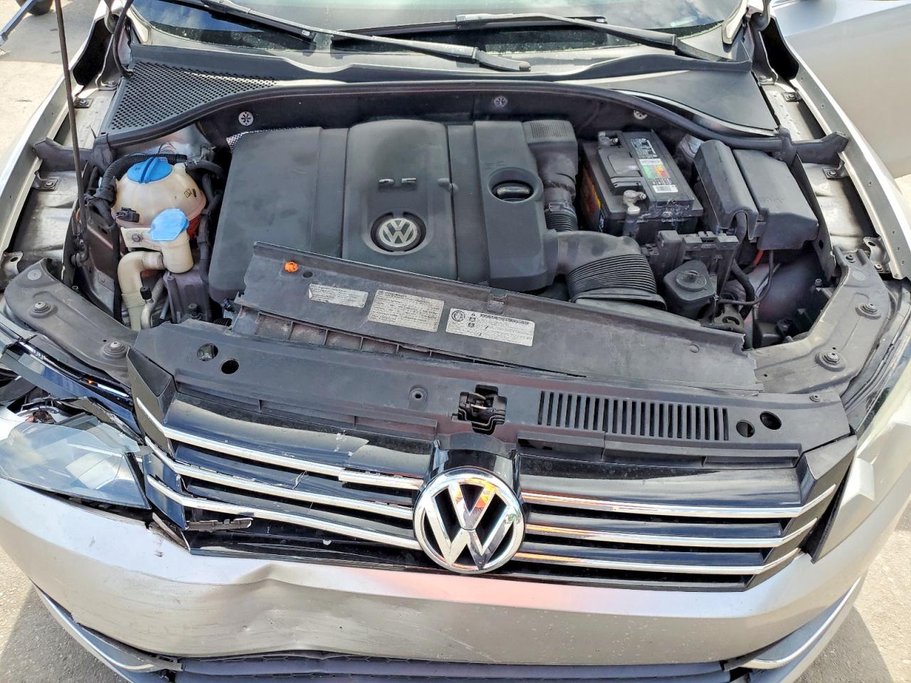 2012 Volkswagen Passat Se Silver vin: 1VWBP7A32CC054468