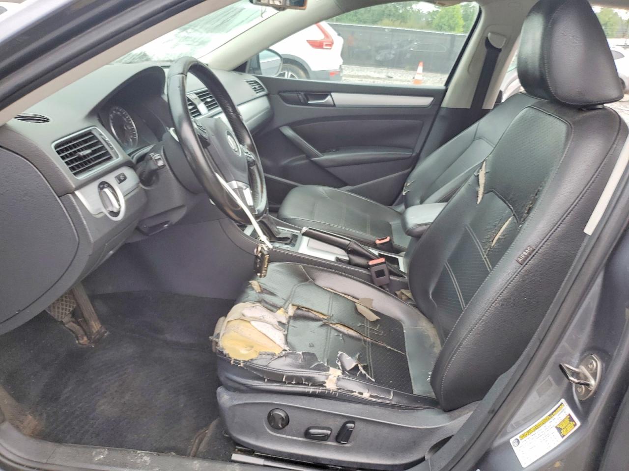 2012 Volkswagen Passat Se Silver vin: 1VWBP7A32CC062117