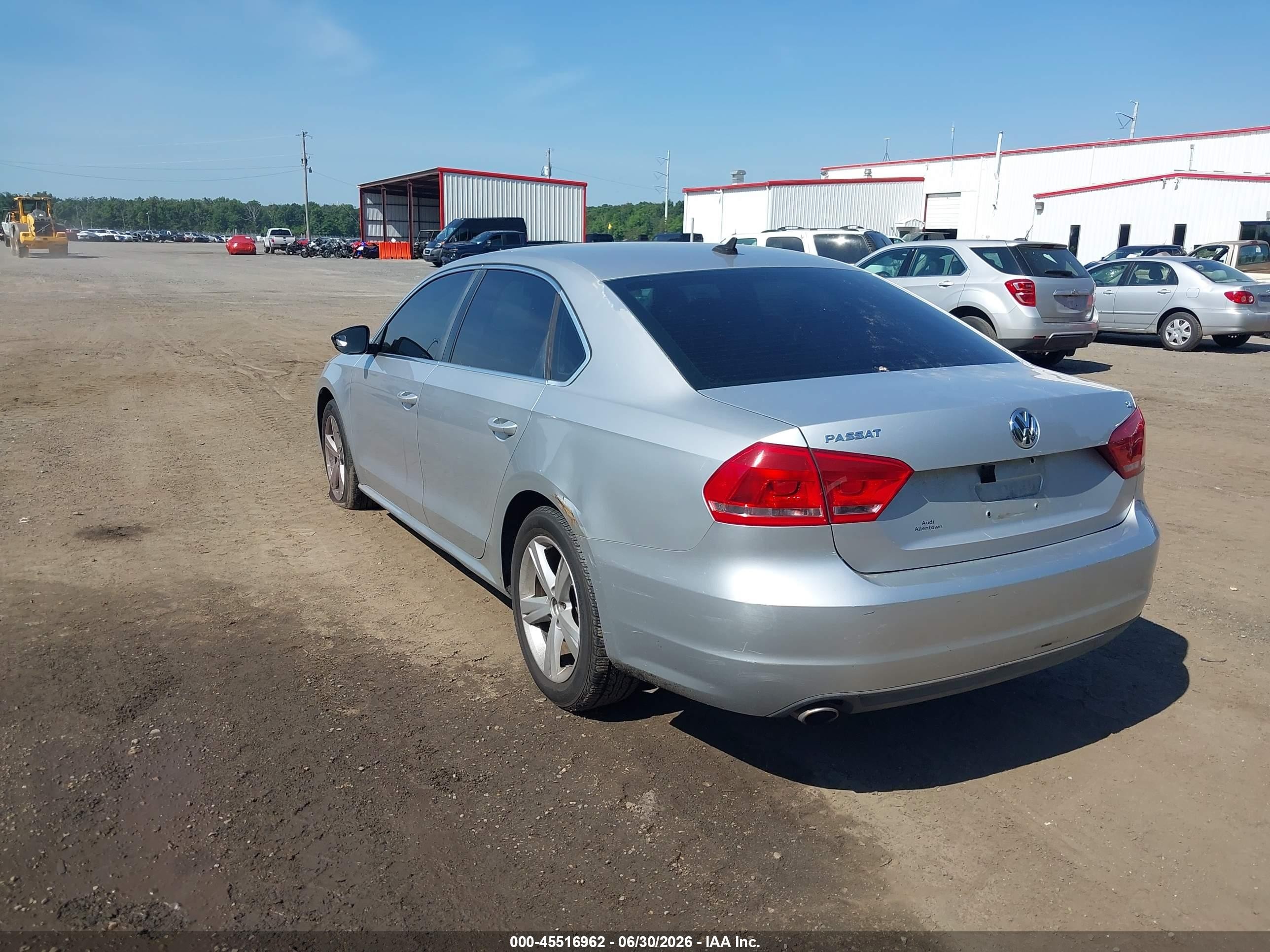 2012 Volkswagen Passat 2.5l Se Серебряный vin: 1VWBP7A32CC074400