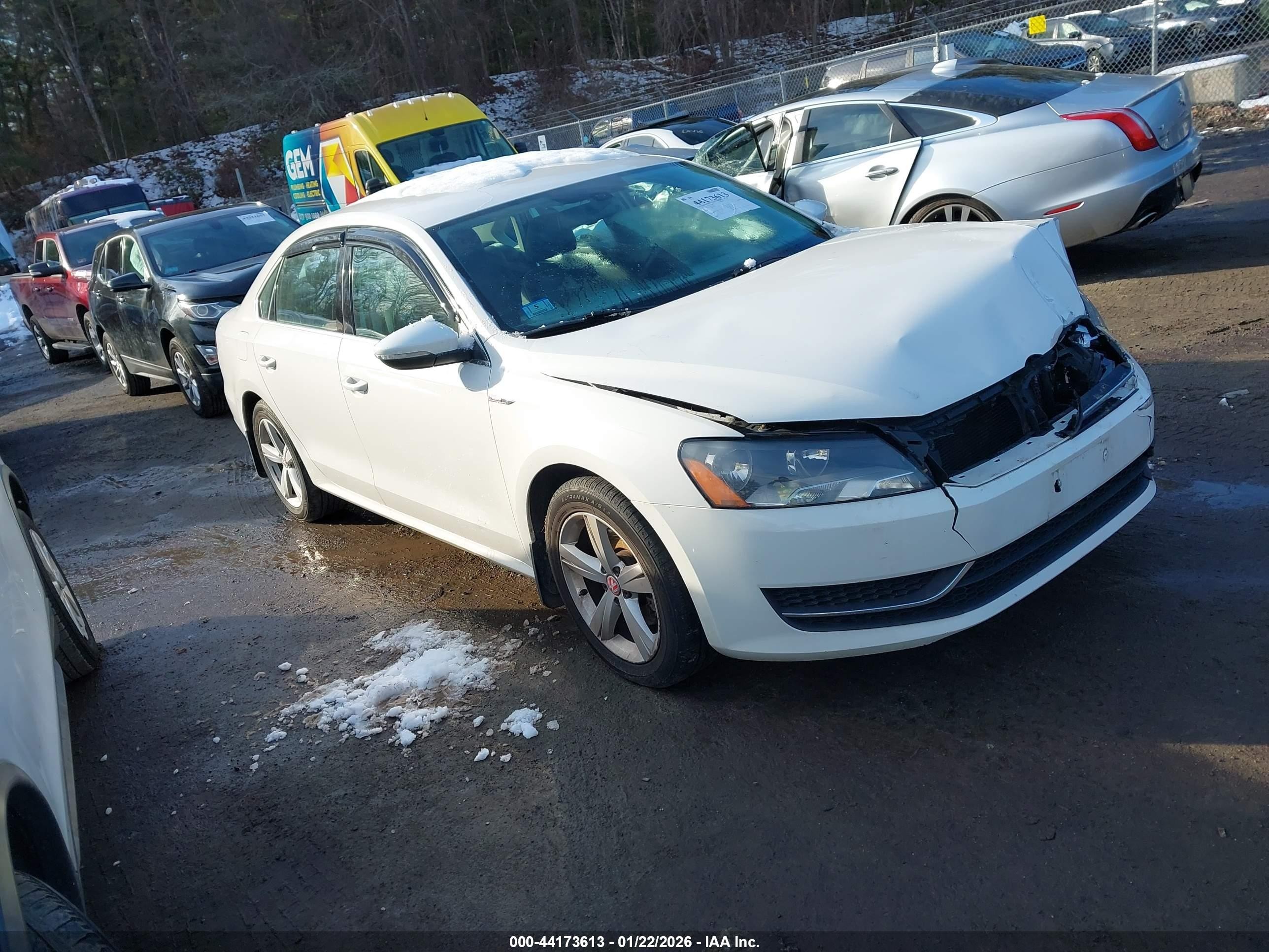 2012 Volkswagen Passat 2.5l Se White vin: 1VWBP7A32CC080634