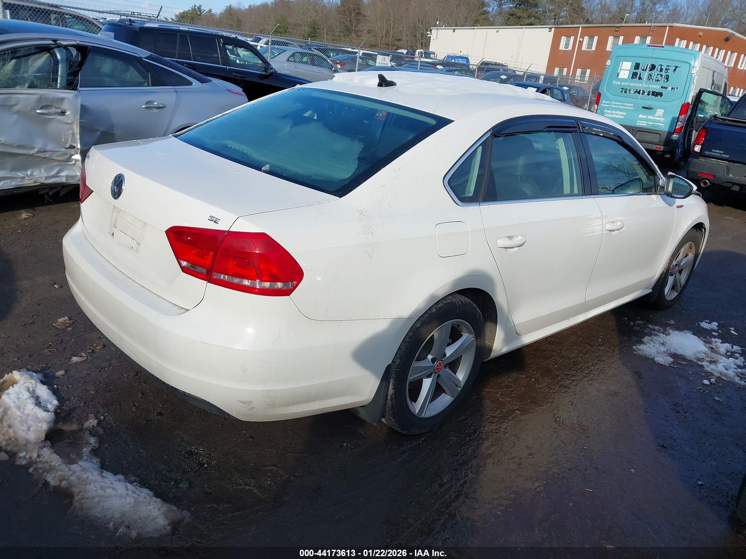 2012 Volkswagen Passat 2.5l Se White vin: 1VWBP7A32CC080634