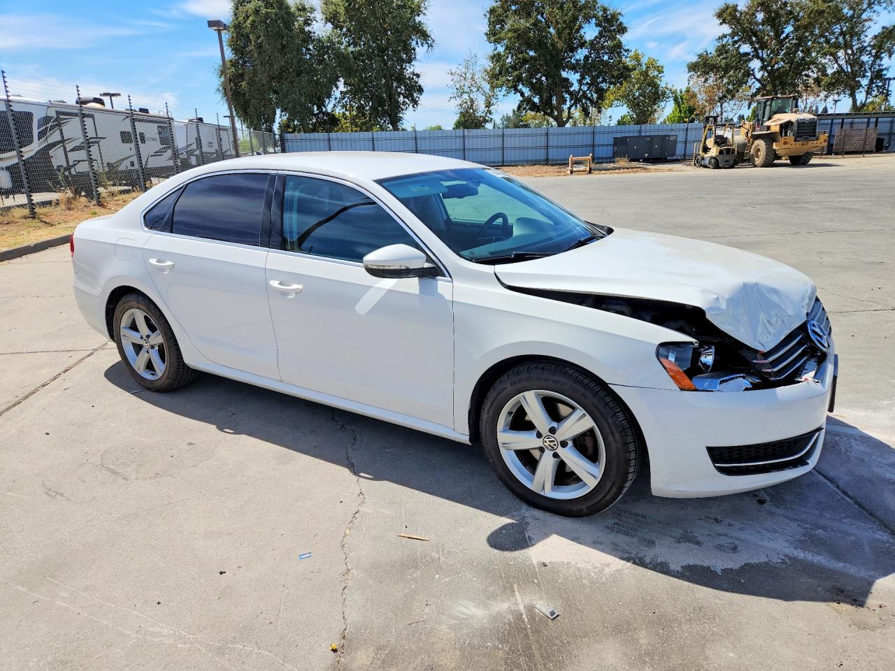 2012 Volkswagen Passat Se White vin: 1VWBP7A32CC097322
