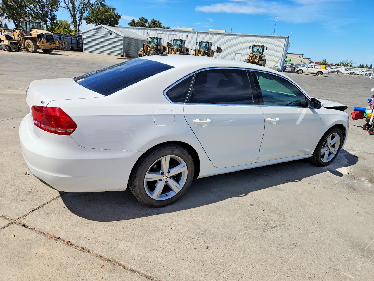 2012 Volkswagen Passat Se White vin: 1VWBP7A32CC097322