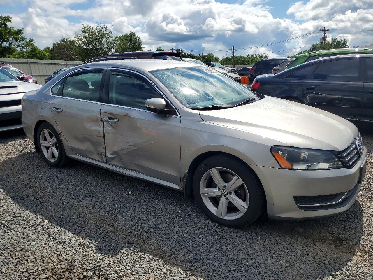 2012 Volkswagen Passat Se Серый vin: 1VWBP7A32CC104916