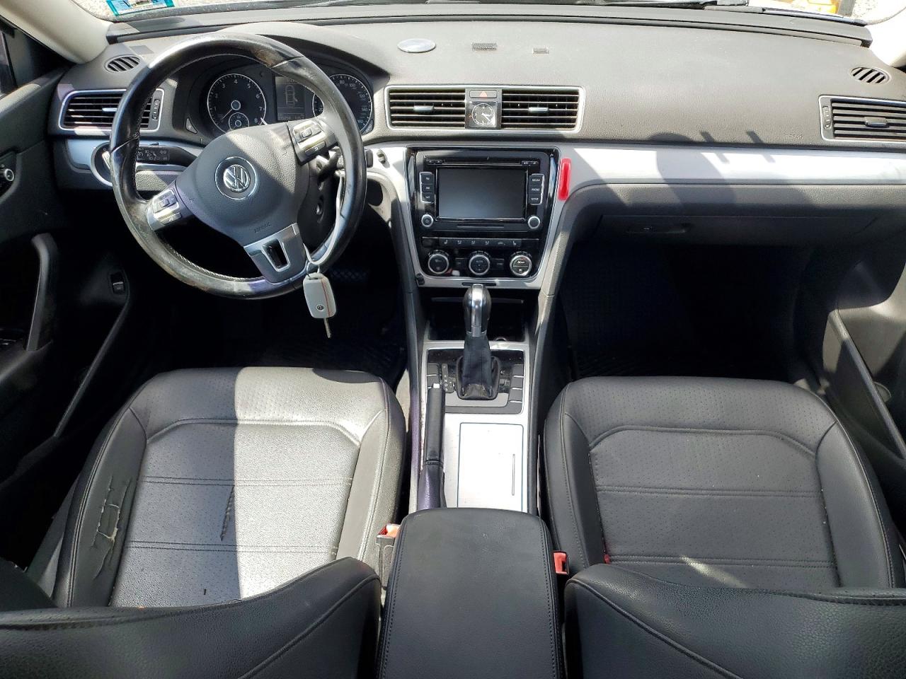 2012 Volkswagen Passat Se Серый vin: 1VWBP7A32CC104916