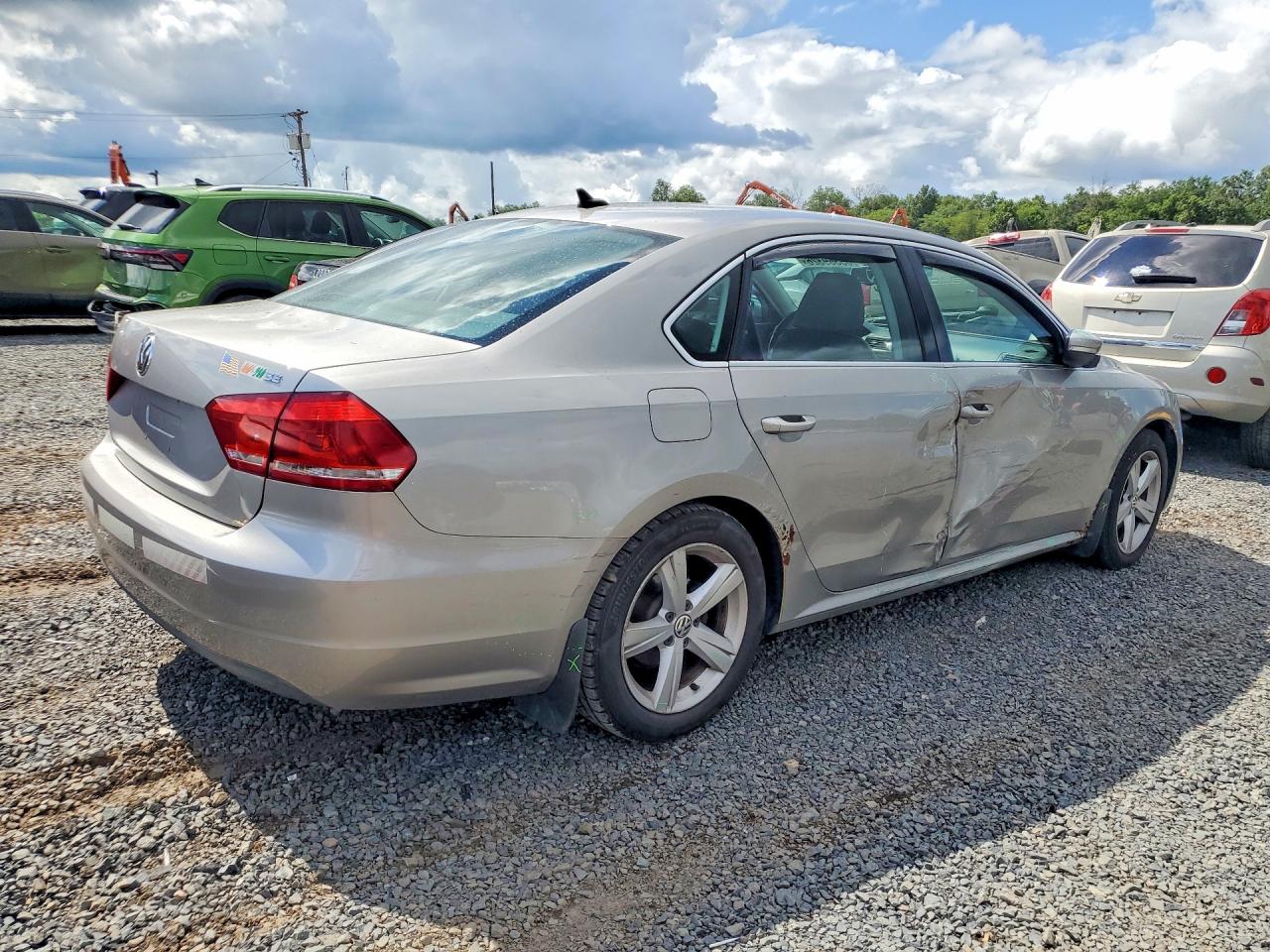 2012 Volkswagen Passat Se Серый vin: 1VWBP7A32CC104916
