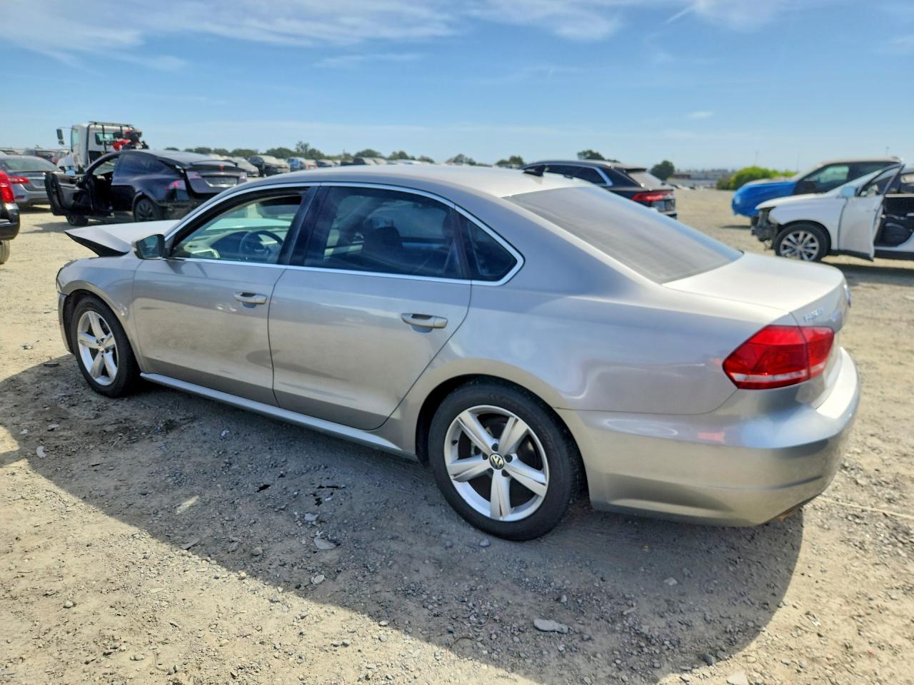 2013 Volkswagen Passat Se Silver vin: 1VWBP7A32DC009077