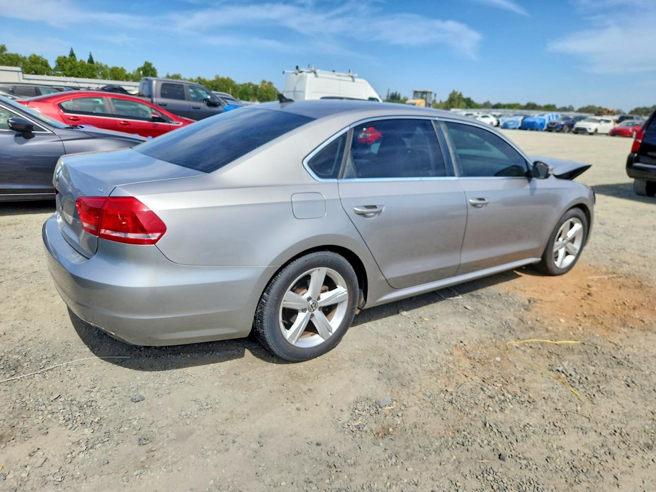 2013 Volkswagen Passat Se Silver vin: 1VWBP7A32DC009077