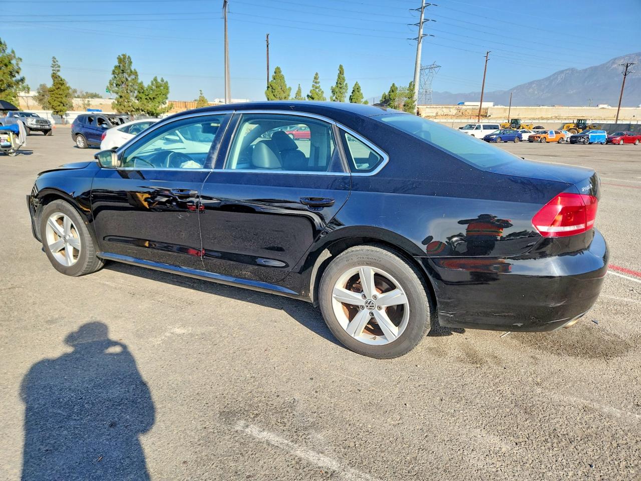 2013 Volkswagen Passat Se Black vin: 1VWBP7A32DC011556