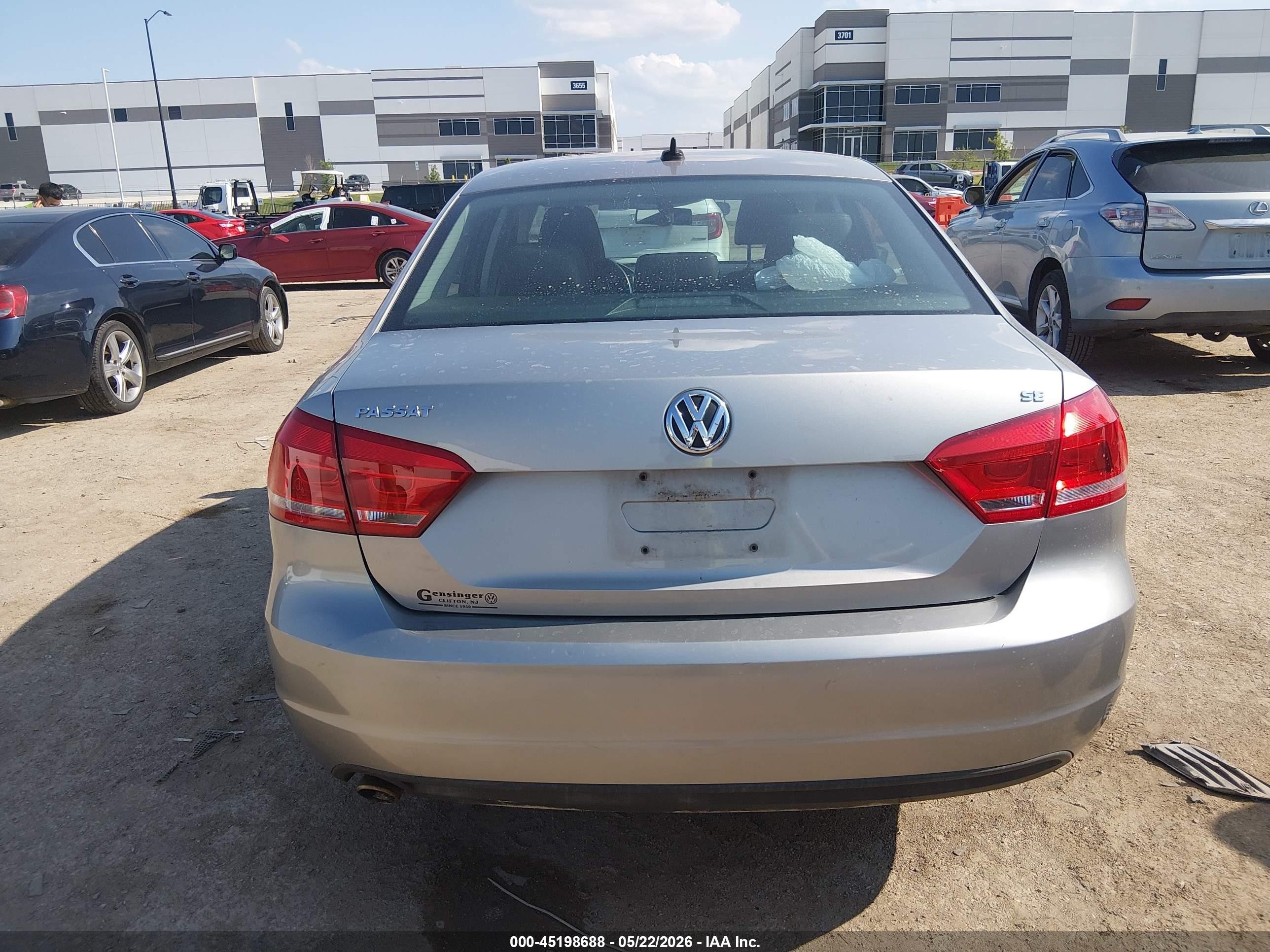 2013 Volkswagen Passat 2.5l Se Серебряный vin: 1VWBP7A32DC021102