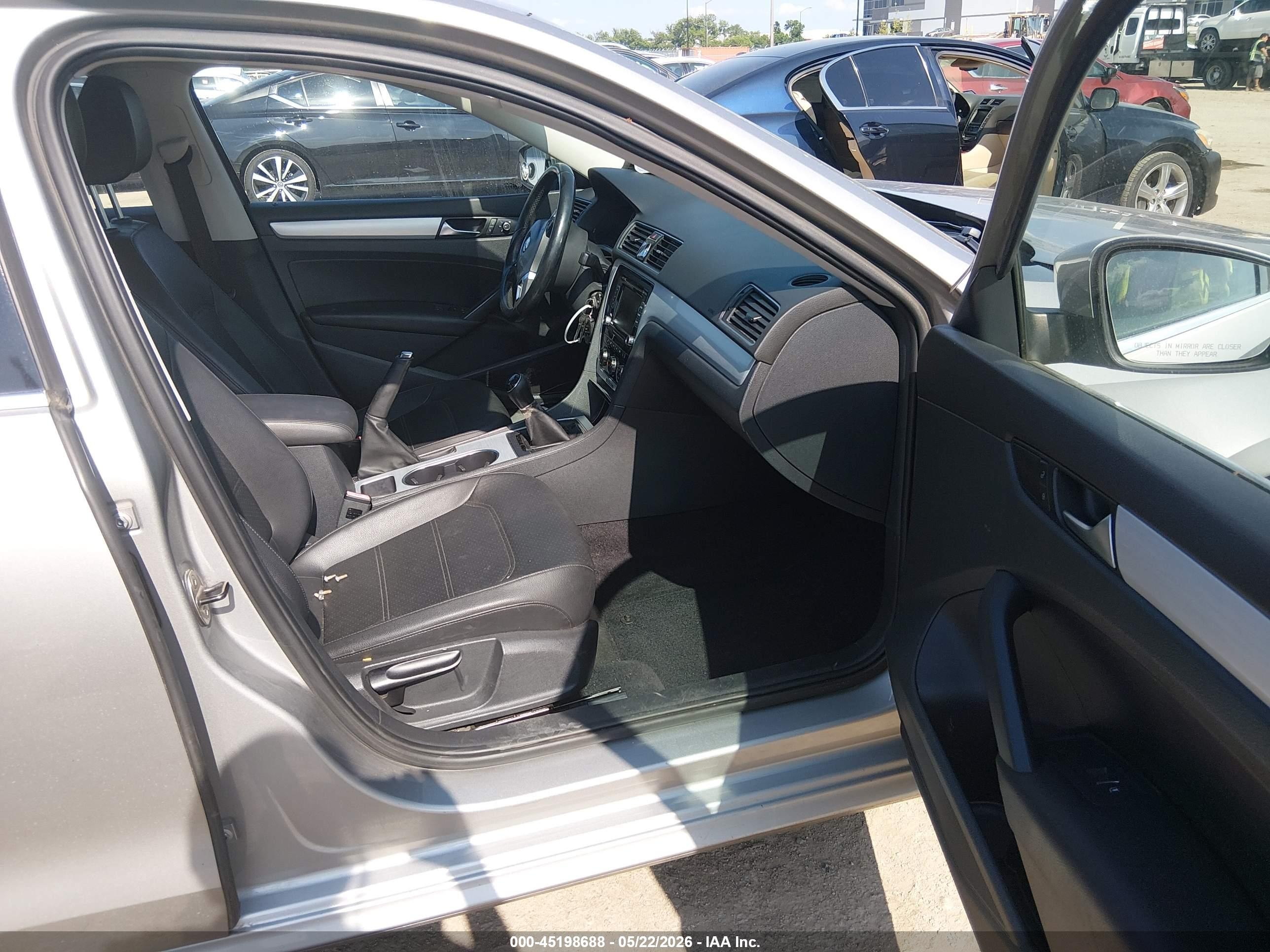 2013 Volkswagen Passat 2.5l Se Серебряный vin: 1VWBP7A32DC021102