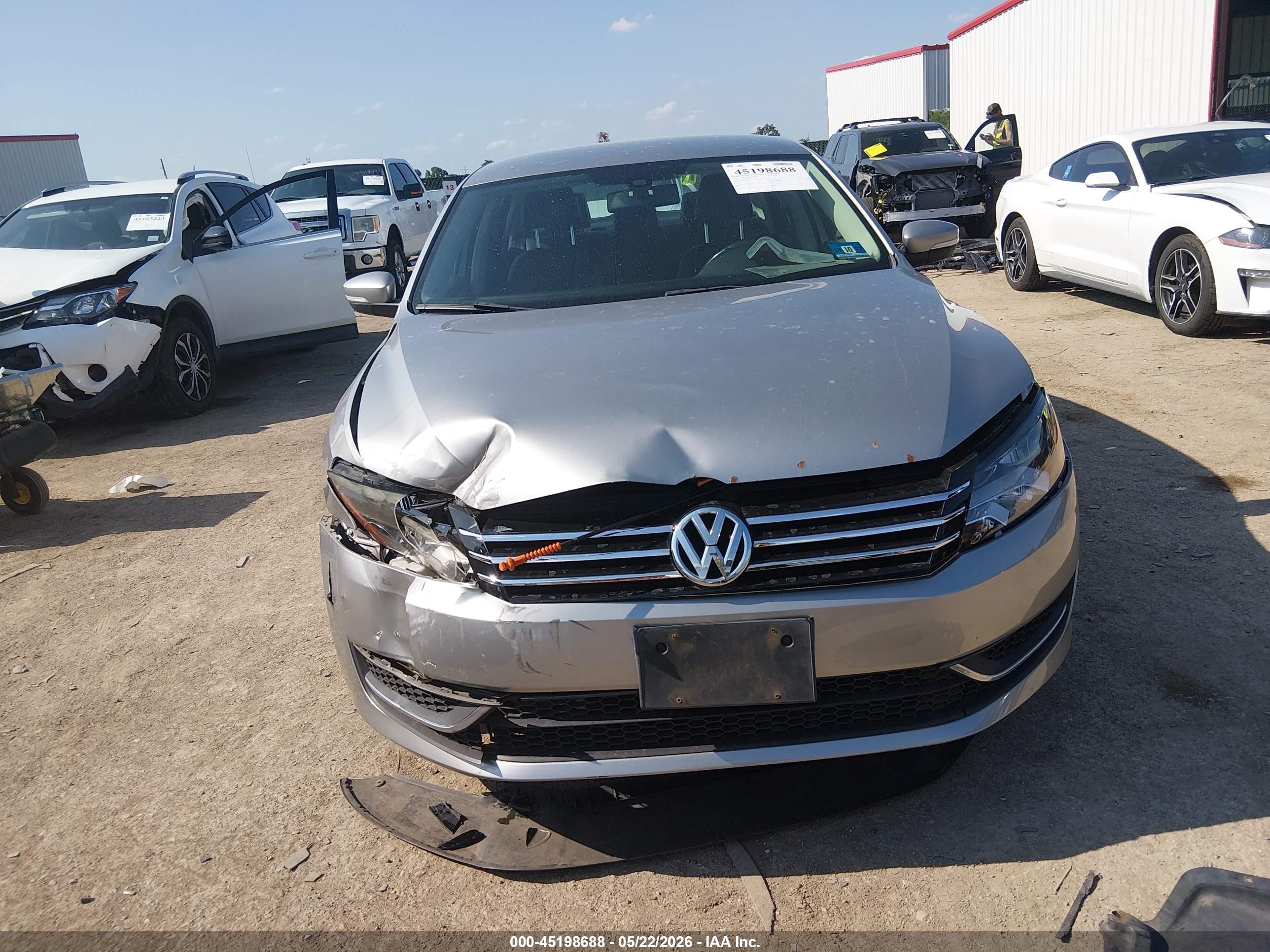 2013 Volkswagen Passat 2.5l Se Серебряный vin: 1VWBP7A32DC021102