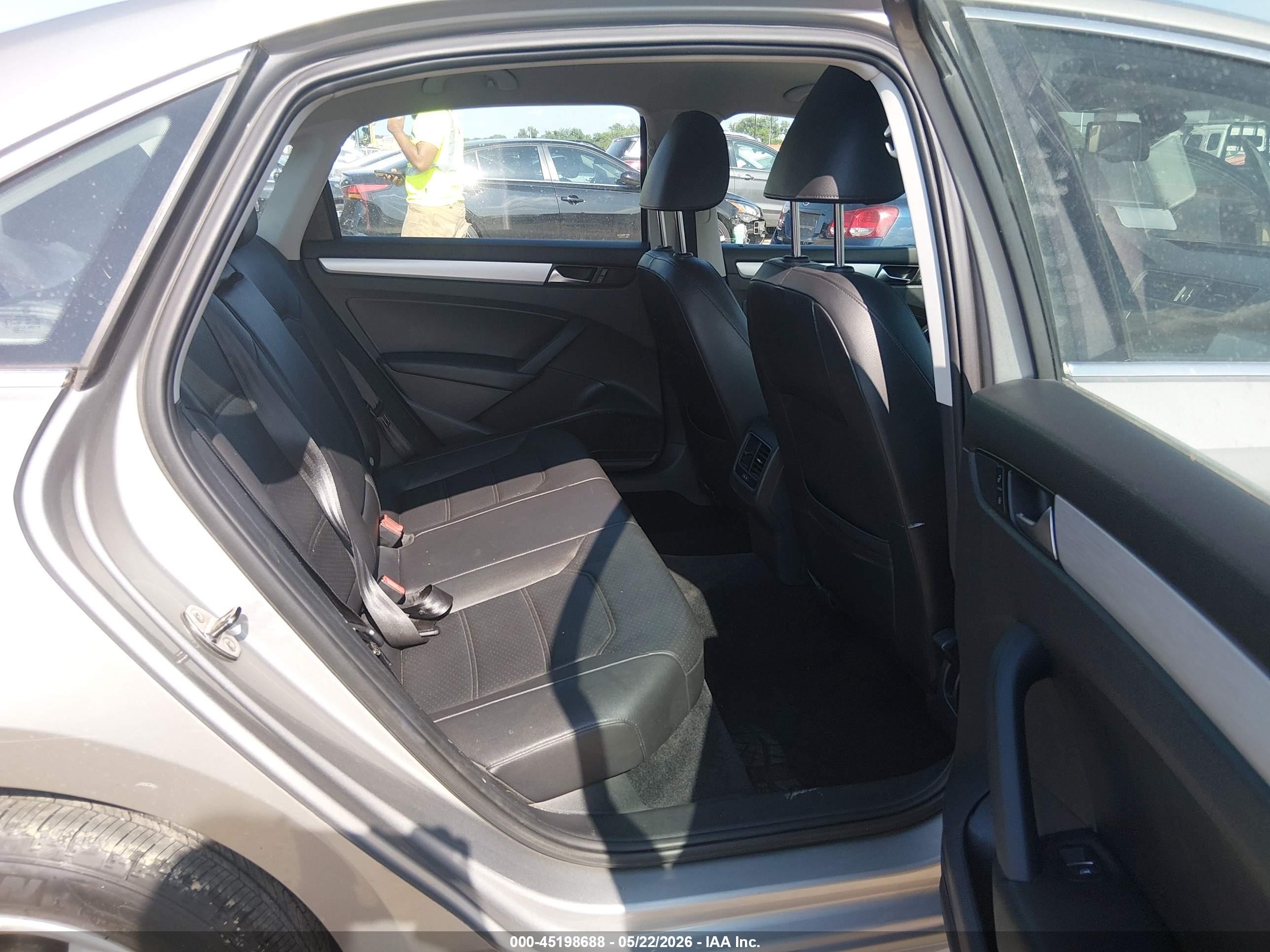 2013 Volkswagen Passat 2.5l Se Серебряный vin: 1VWBP7A32DC021102