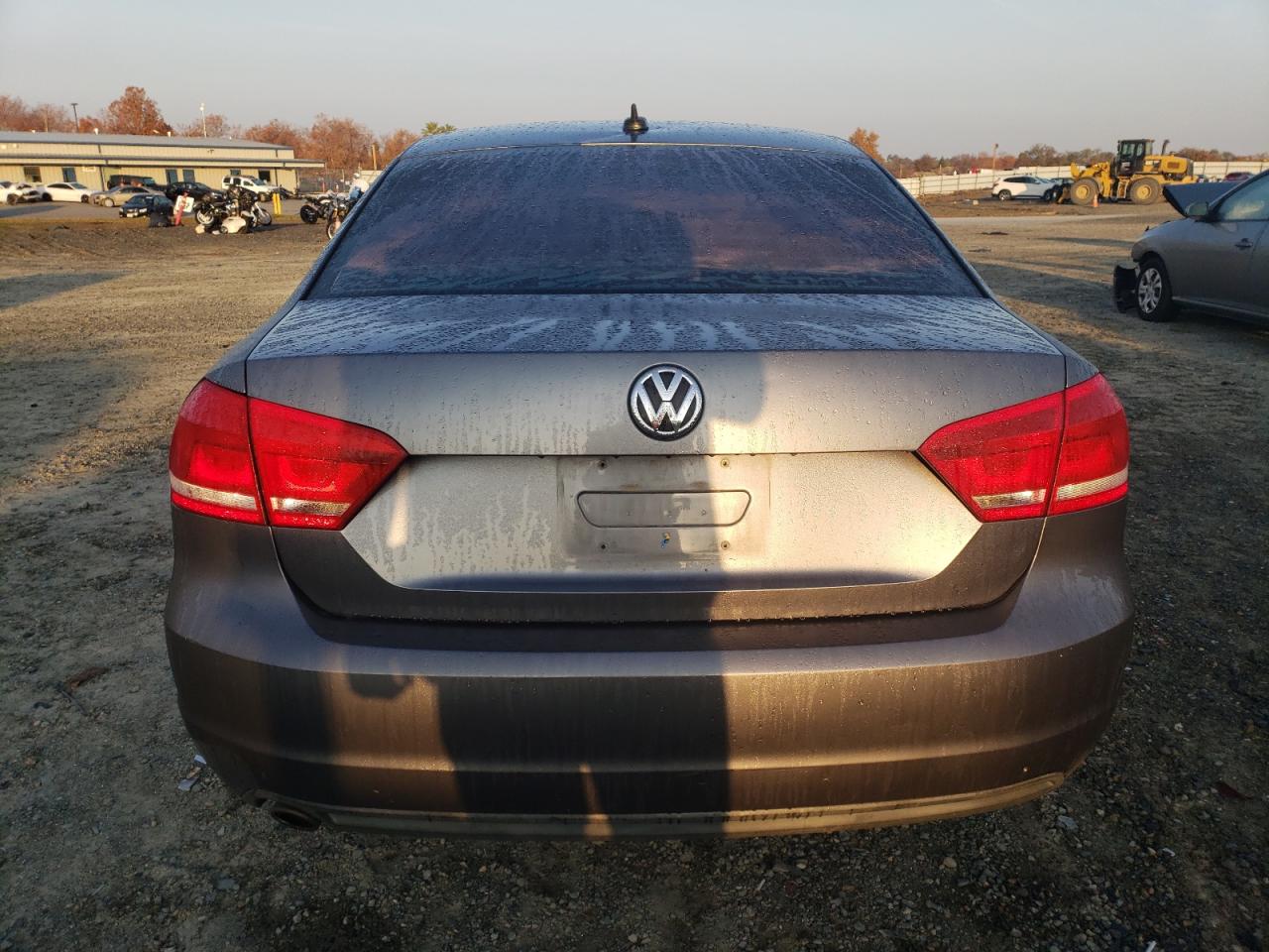2013 Volkswagen Passat Se Gray vin: 1VWBP7A32DC040099