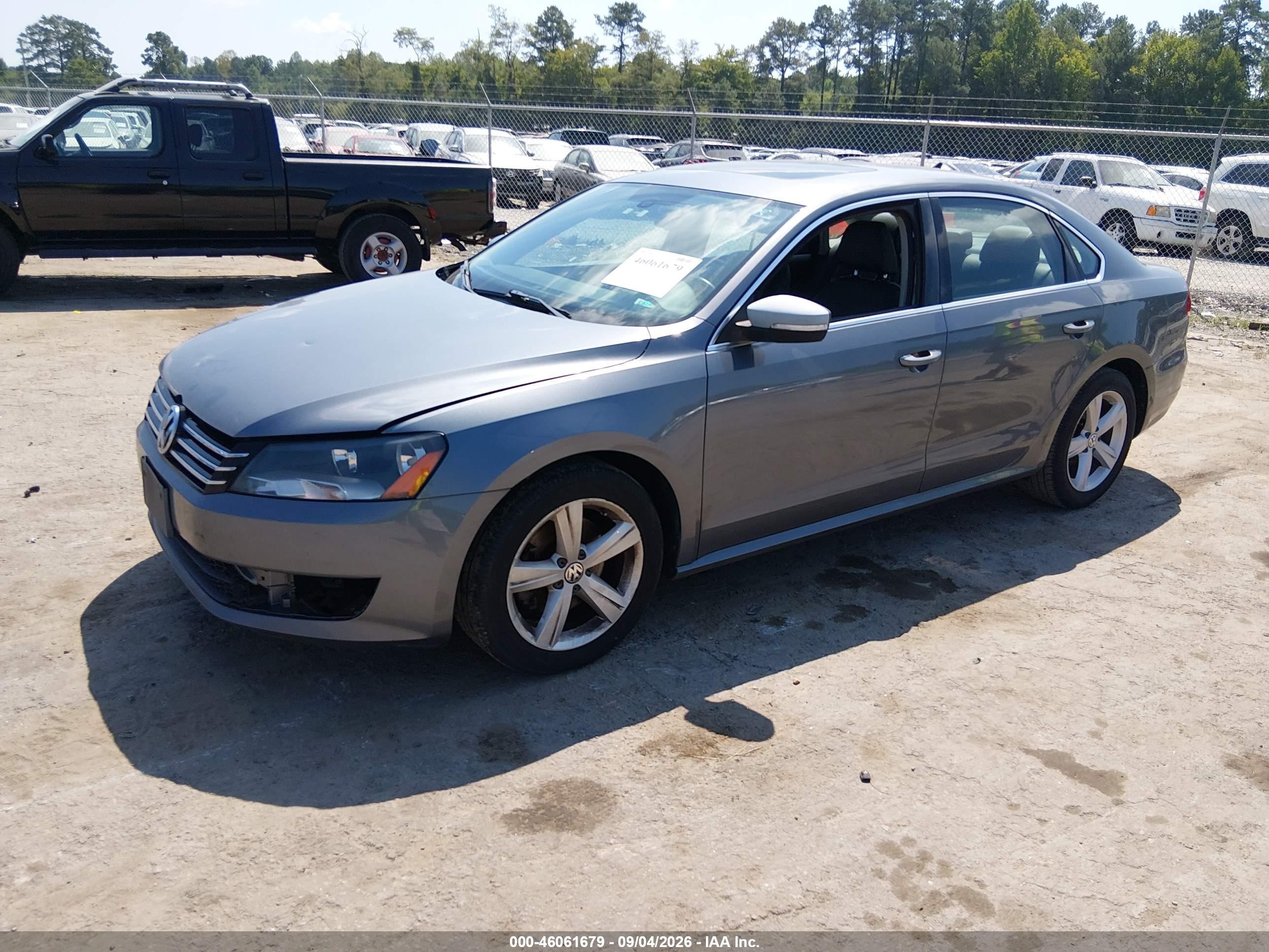 2013 Volkswagen Passat 2.5l Se Серый vin: 1VWBP7A32DC097161
