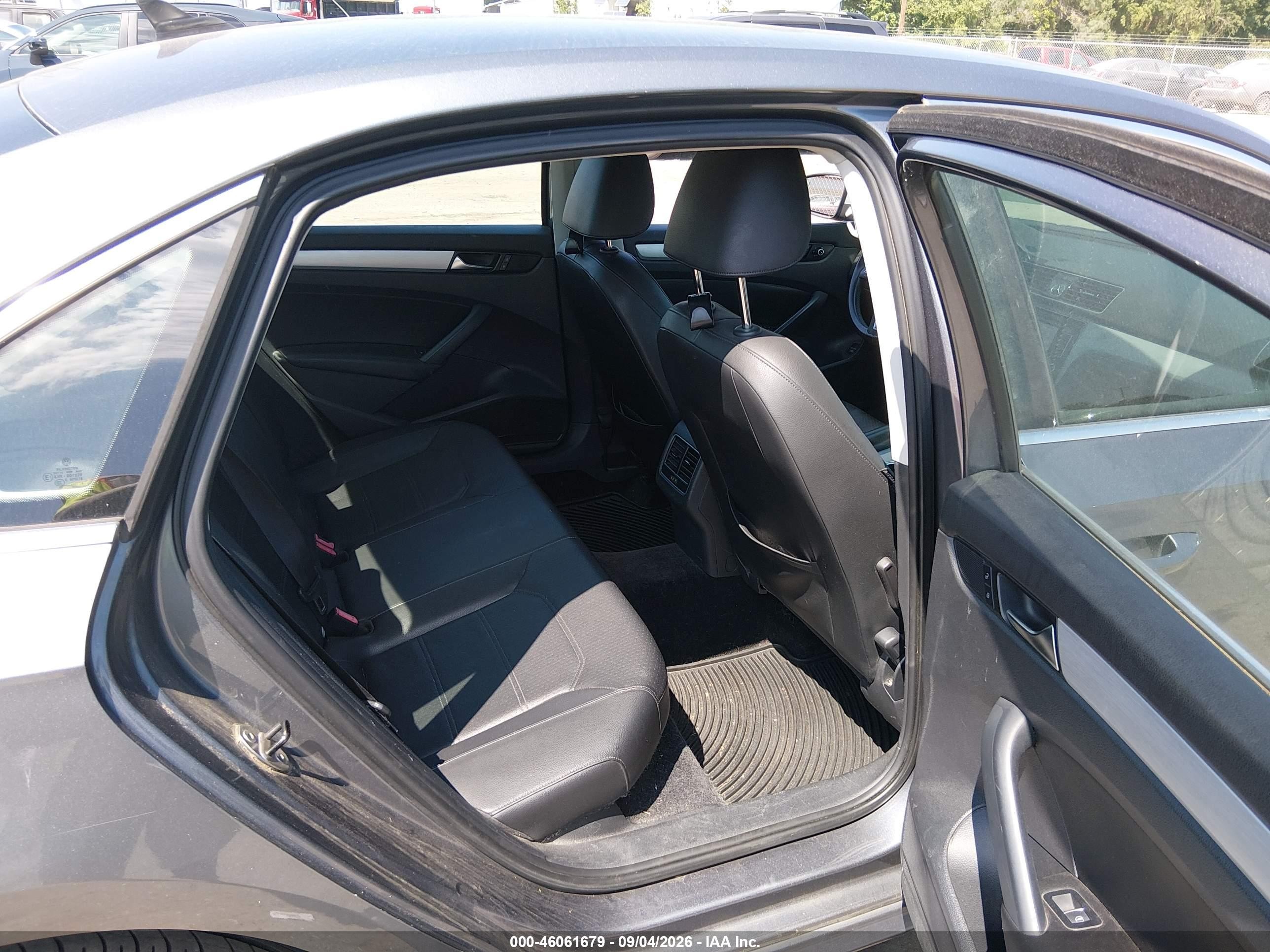 2013 Volkswagen Passat 2.5l Se Серый vin: 1VWBP7A32DC097161