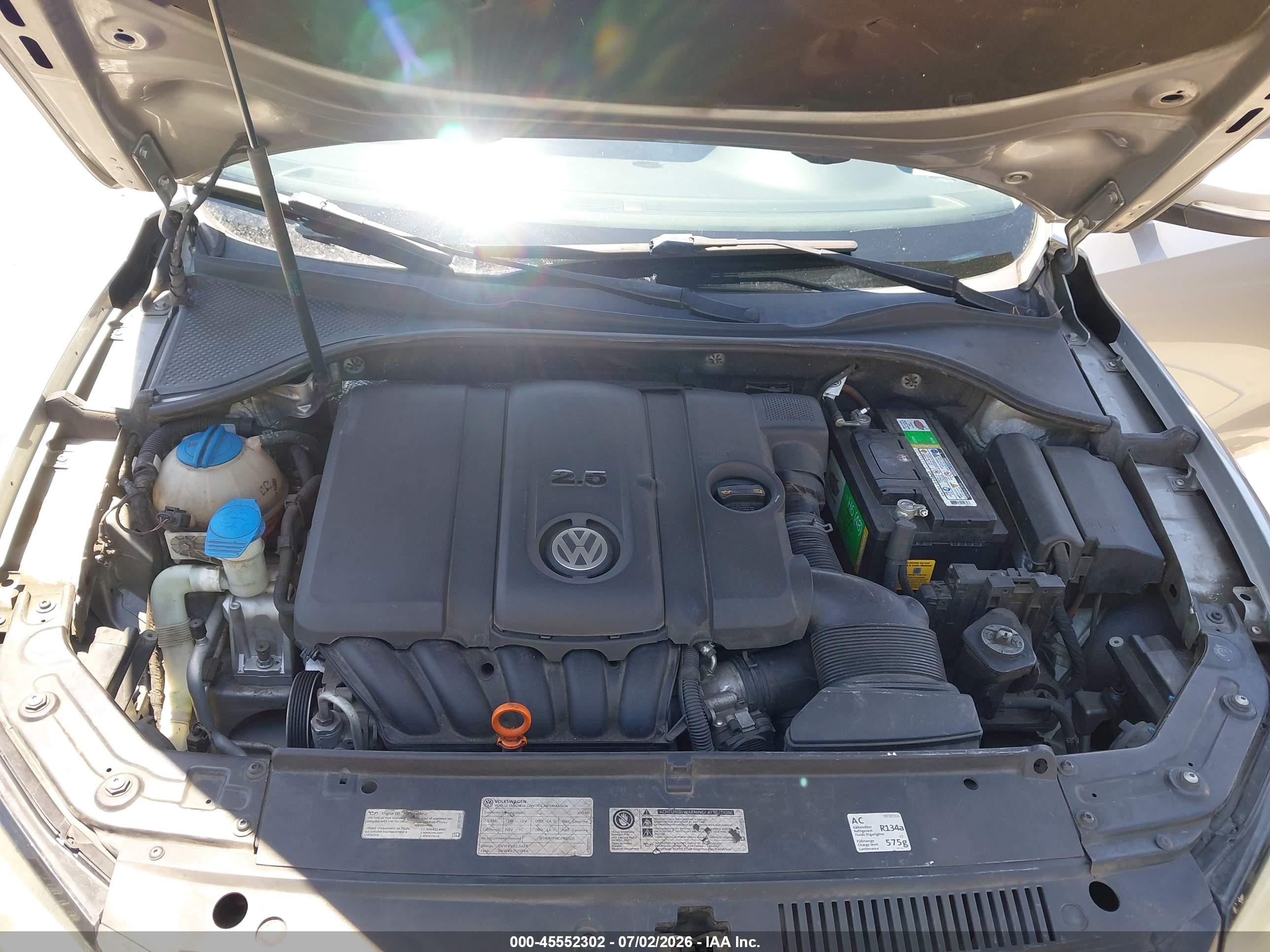 2013 Volkswagen Passat 2.5l Se Silver vin: 1VWBP7A32DC128246