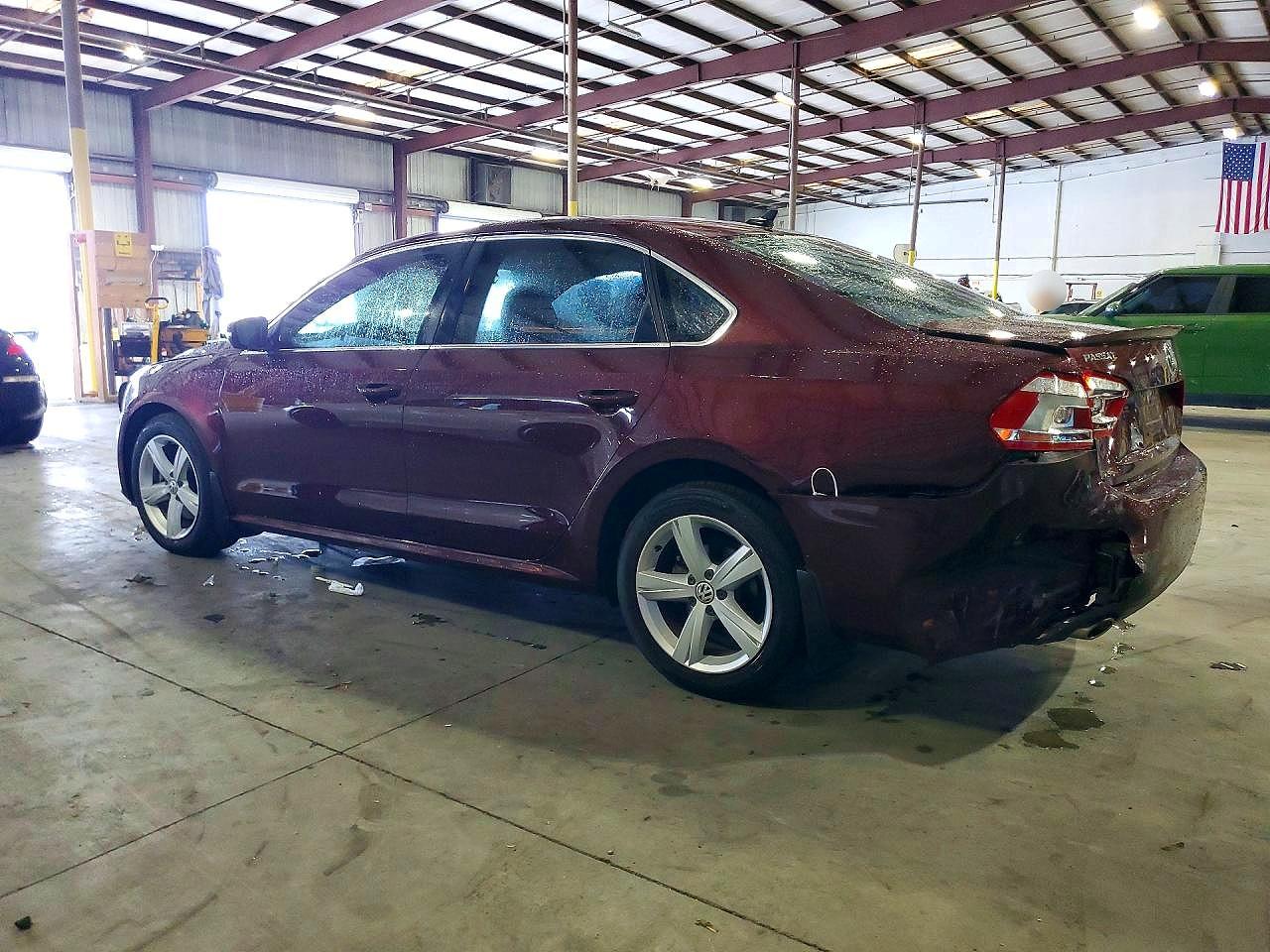 2013 Volkswagen Passat Se Темно-бордовый vin: 1VWBP7A32DC130062