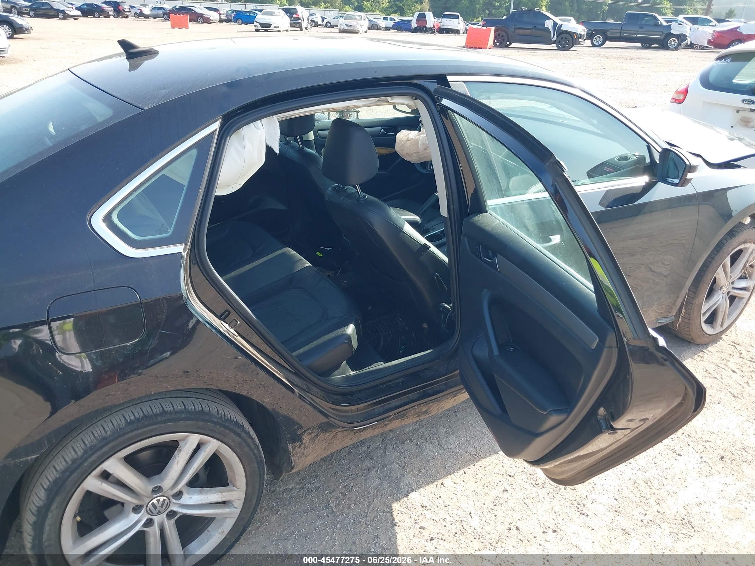 2014 Volkswagen Passat 2.5l Se Black vin: 1VWBP7A32EC002664