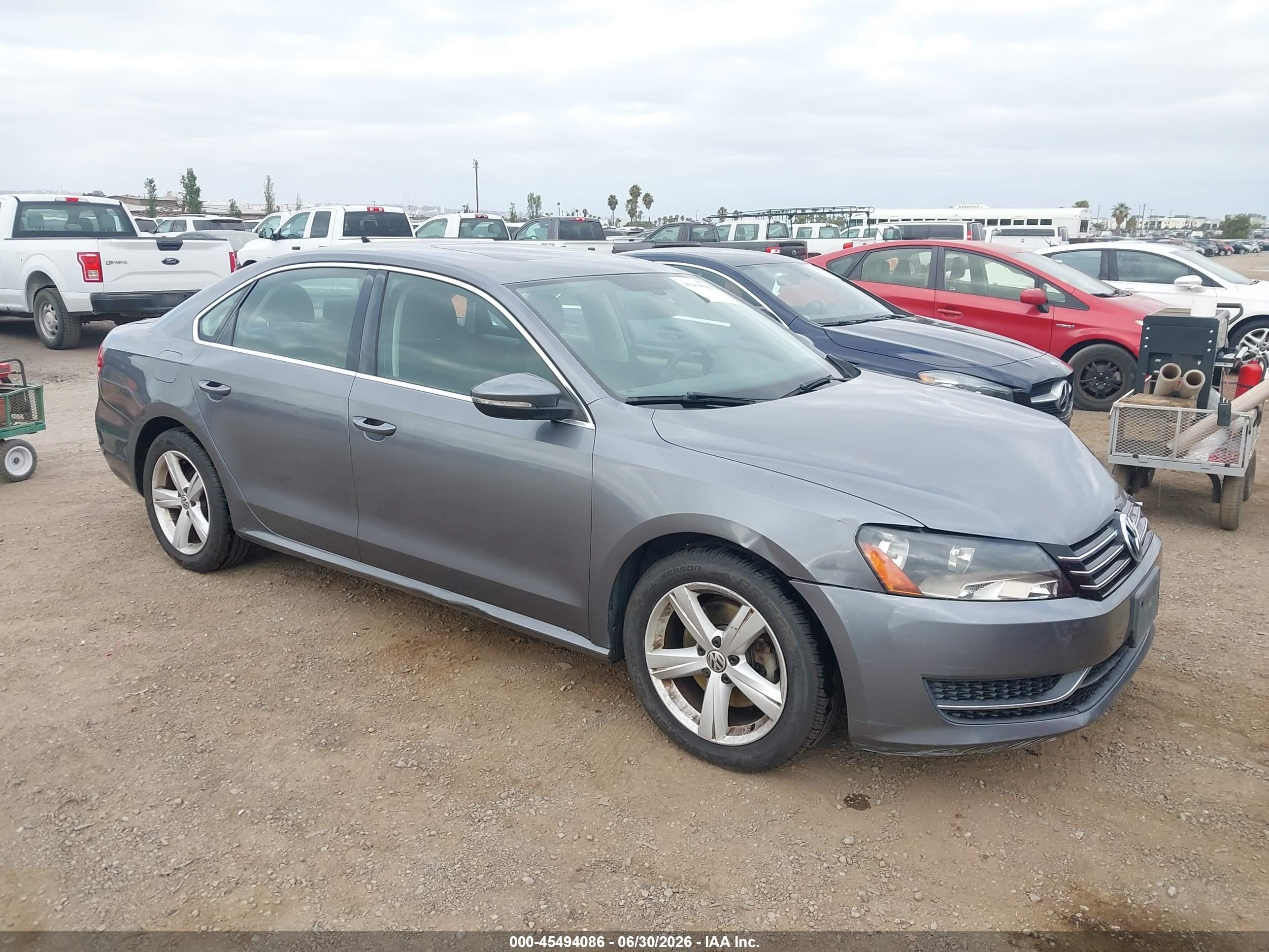 2012 Volkswagen Passat 2.5l Se Gray vin: 1VWBP7A33CC010656