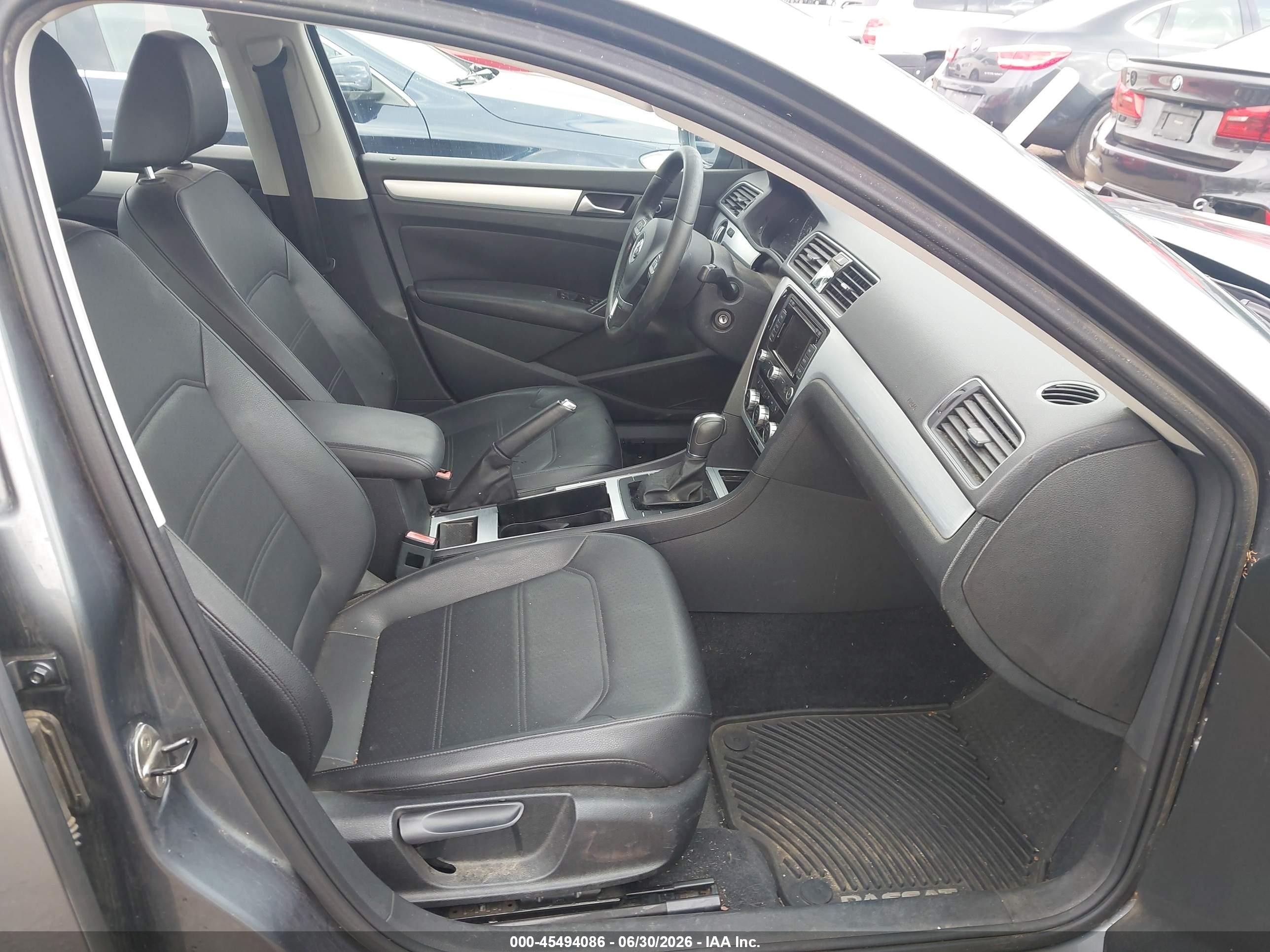 2012 Volkswagen Passat 2.5l Se Gray vin: 1VWBP7A33CC010656