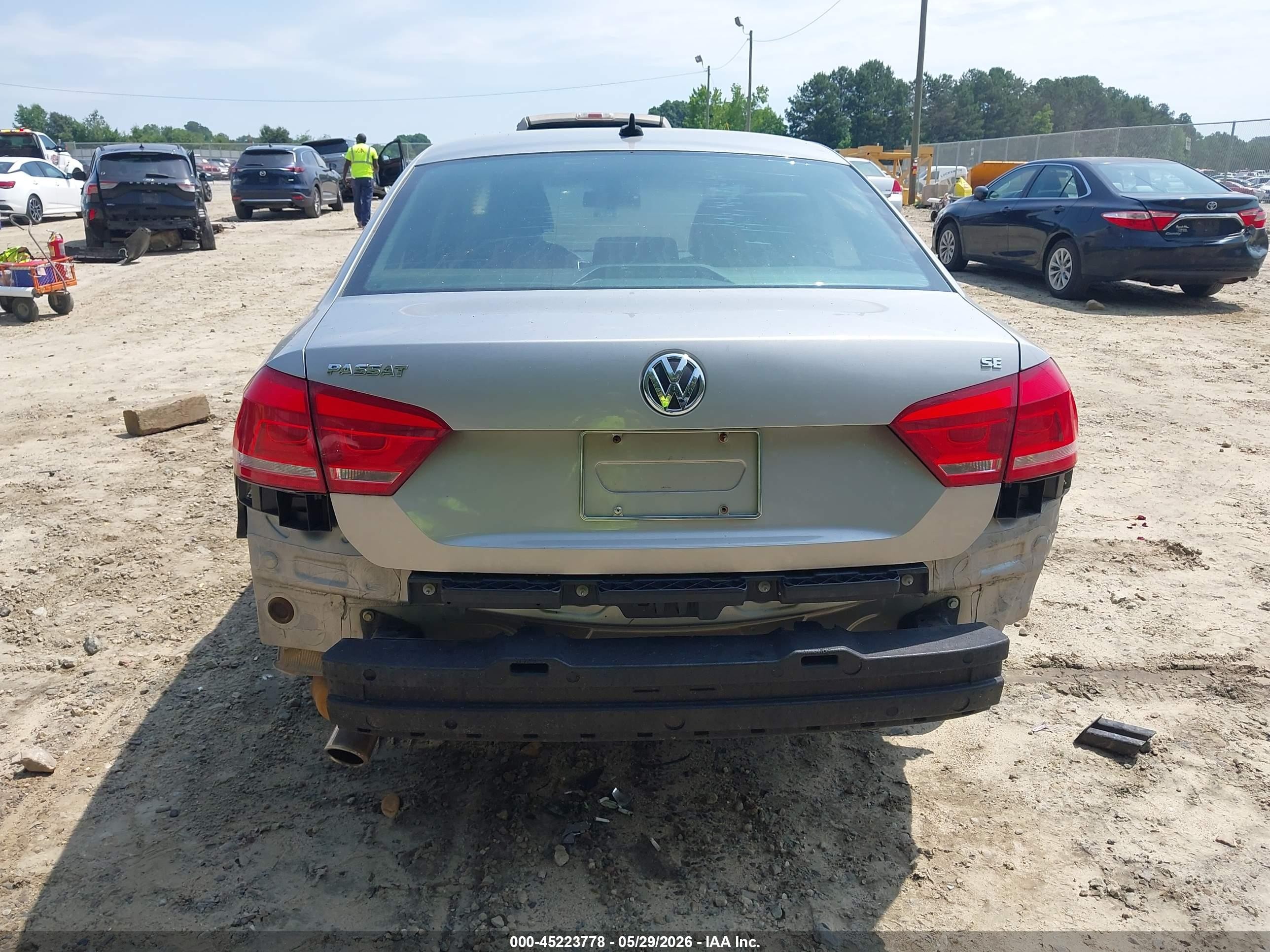 2012 Volkswagen Passat 2.5l Se Silver vin: 1VWBP7A33CC015890