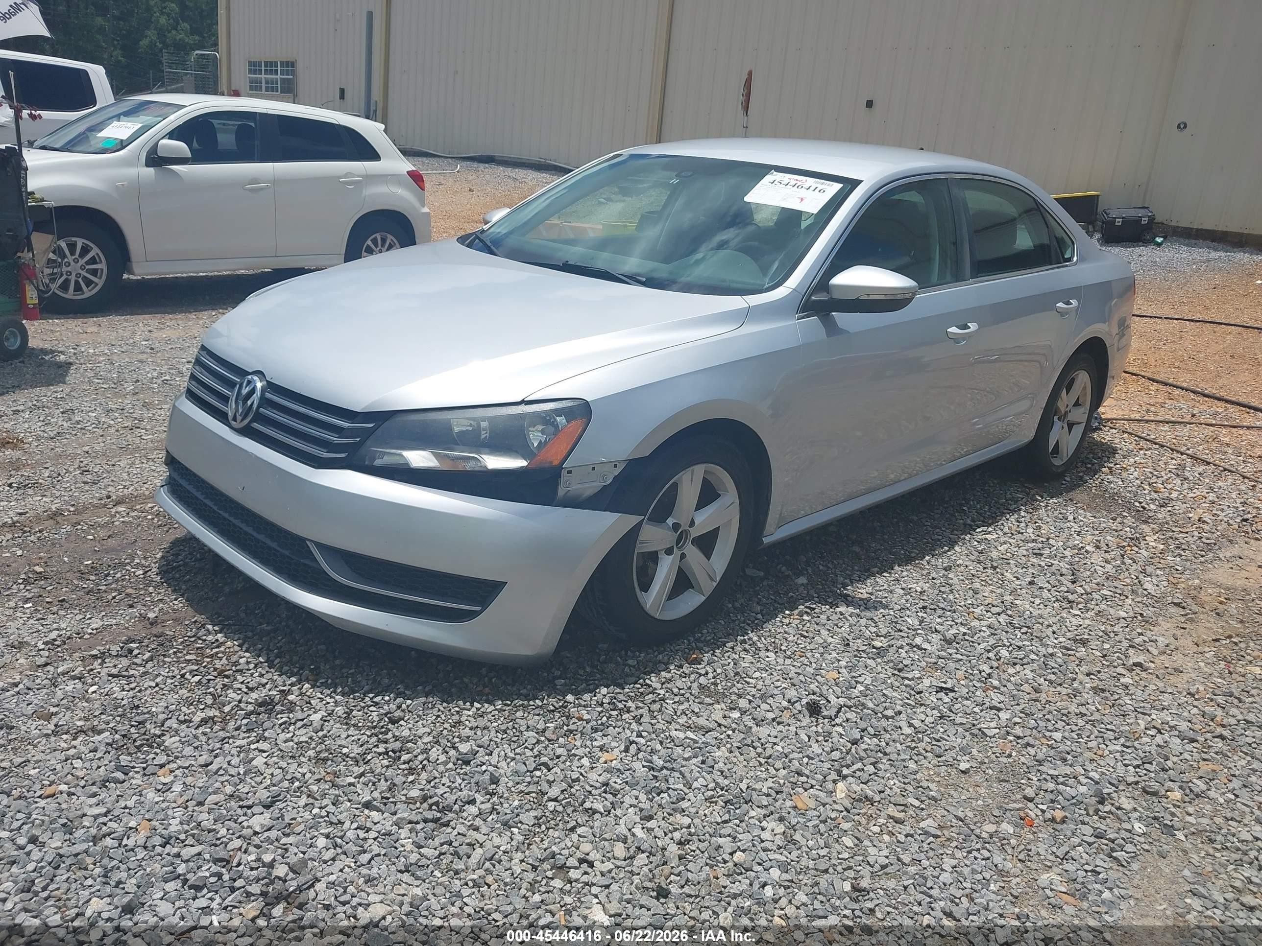 2012 Volkswagen Passat 2.5l Se Silver vin: 1VWBP7A33CC023570