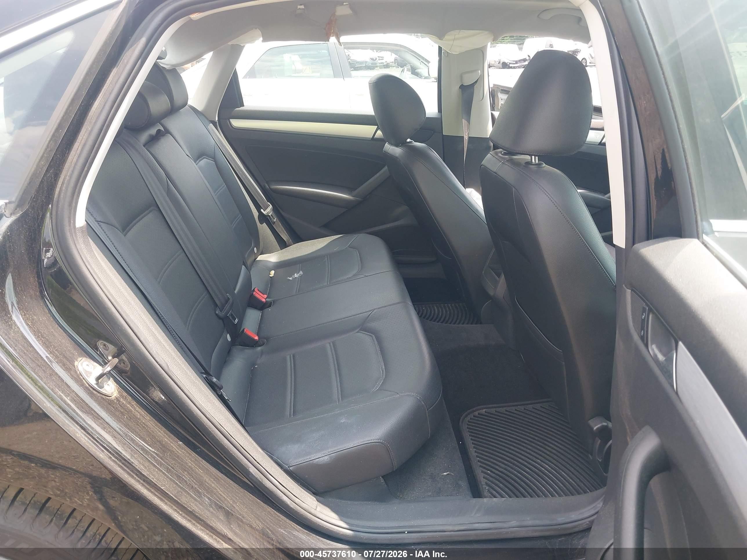 2012 Volkswagen Passat 2.5l Se Black vin: 1VWBP7A33CC049683
